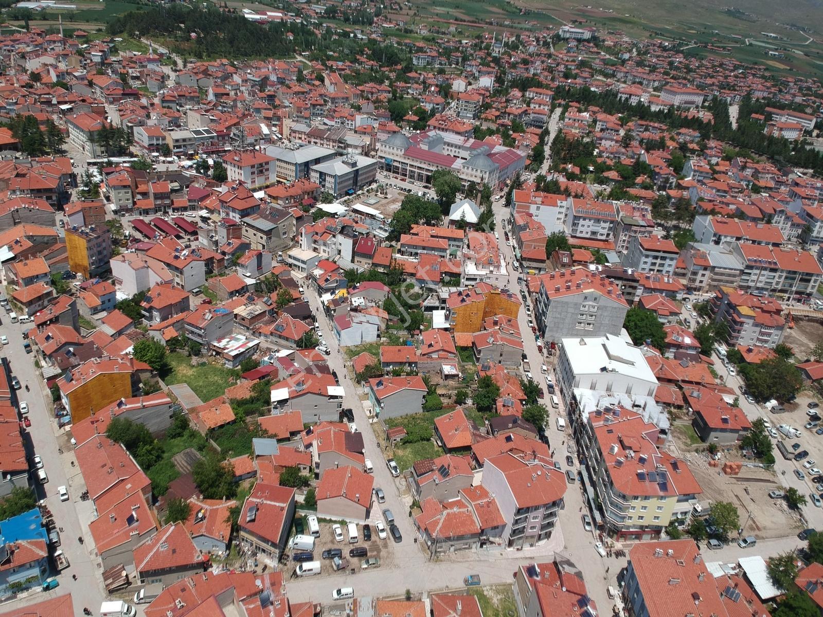 İlbey // Şuhut Merkez Garaj Caddesi Üzerinde Köşe Dükkan+daire - Görsel 27