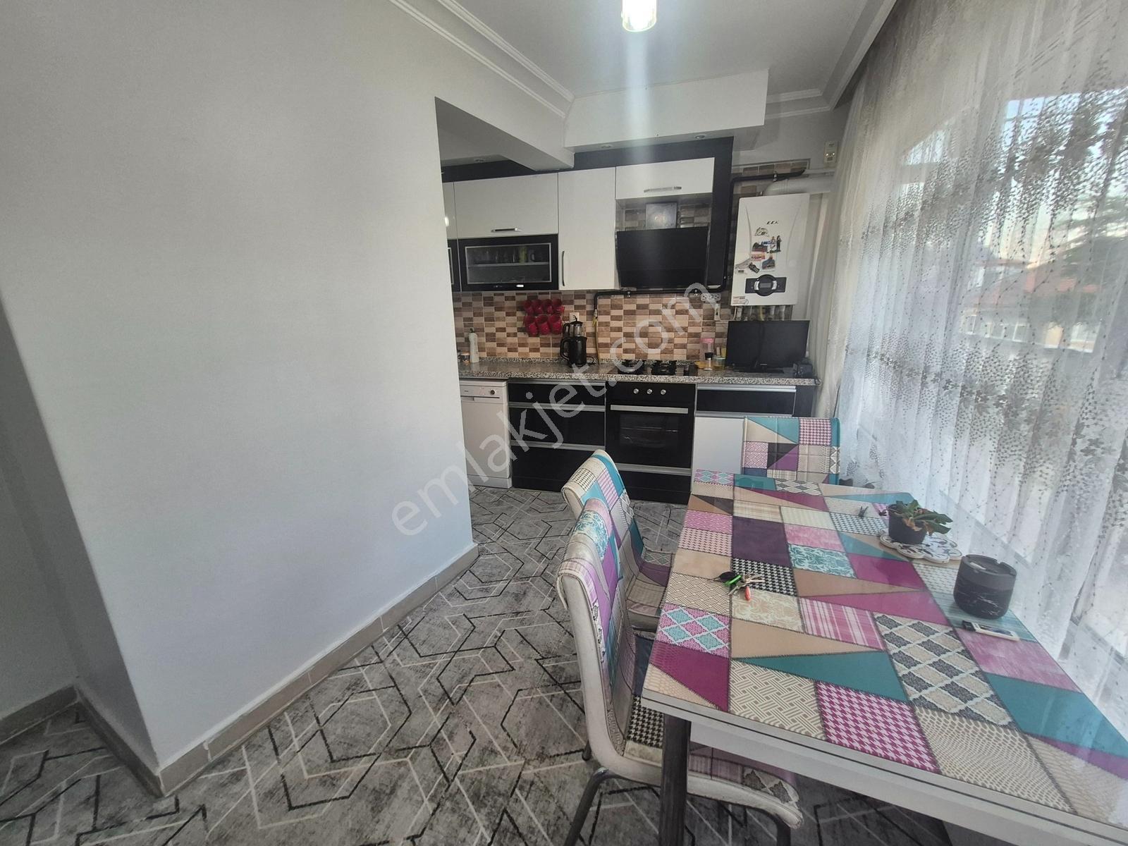 İlbey // Şuhut Merkez Garaj Caddesi Üzerinde Köşe Dükkan+daire - Görsel 33