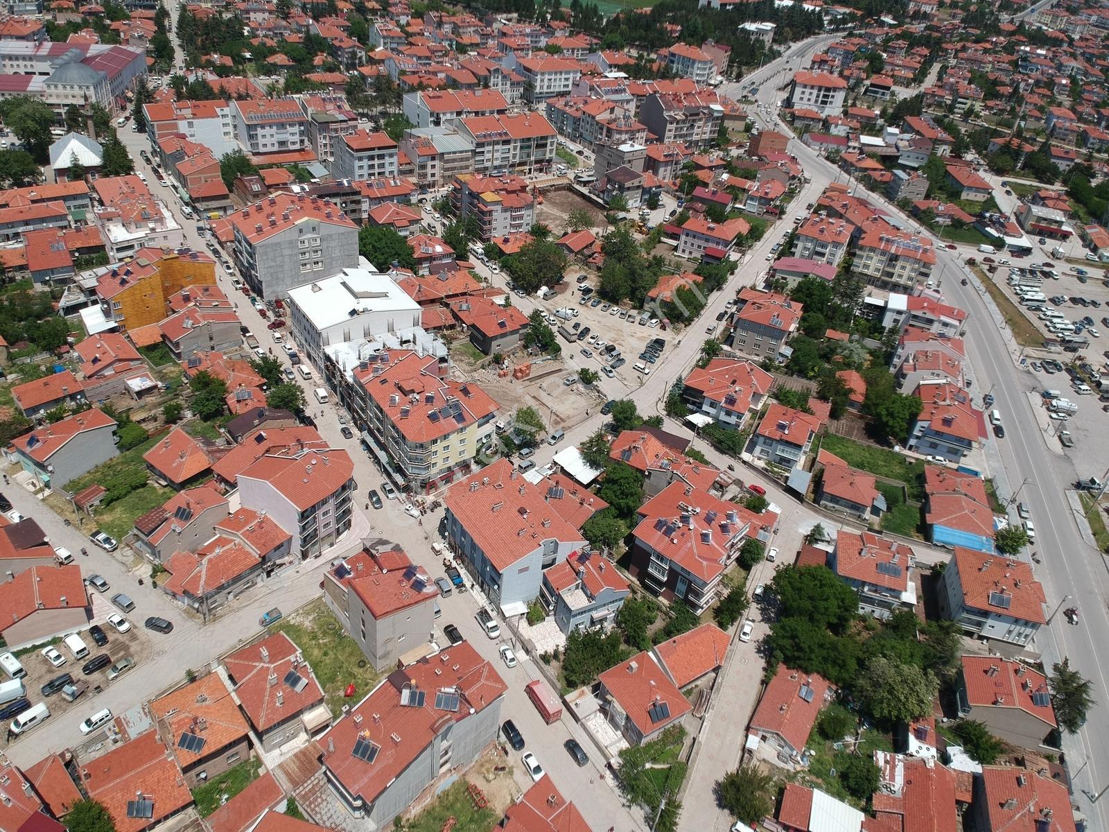 İlbey // Şuhut Merkez Garaj Caddesi Üzerinde Köşe Dükkan+daire - Görsel 30