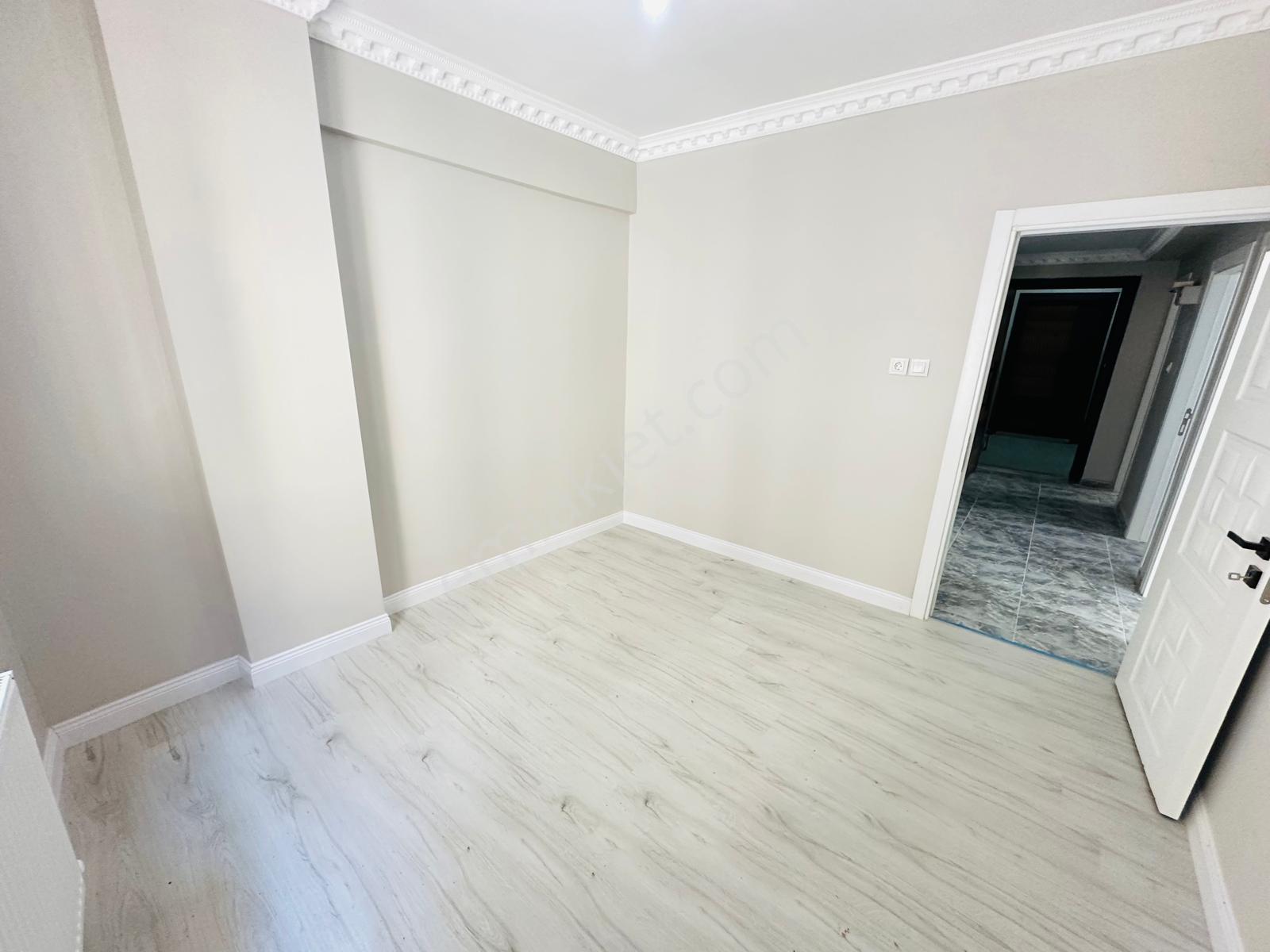Has Seba'da Cumhuriyet'te 2+1 85m2 İçi Full Yapılı Satılık 2.kat - Görsel 23