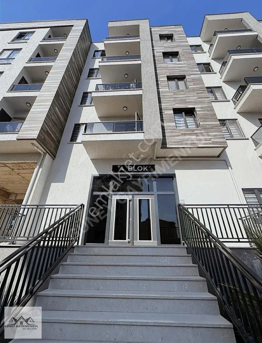 Güney Gayrimenkul'den Oruç Bulvarda Sıfır 1+1 Kiralık Daire