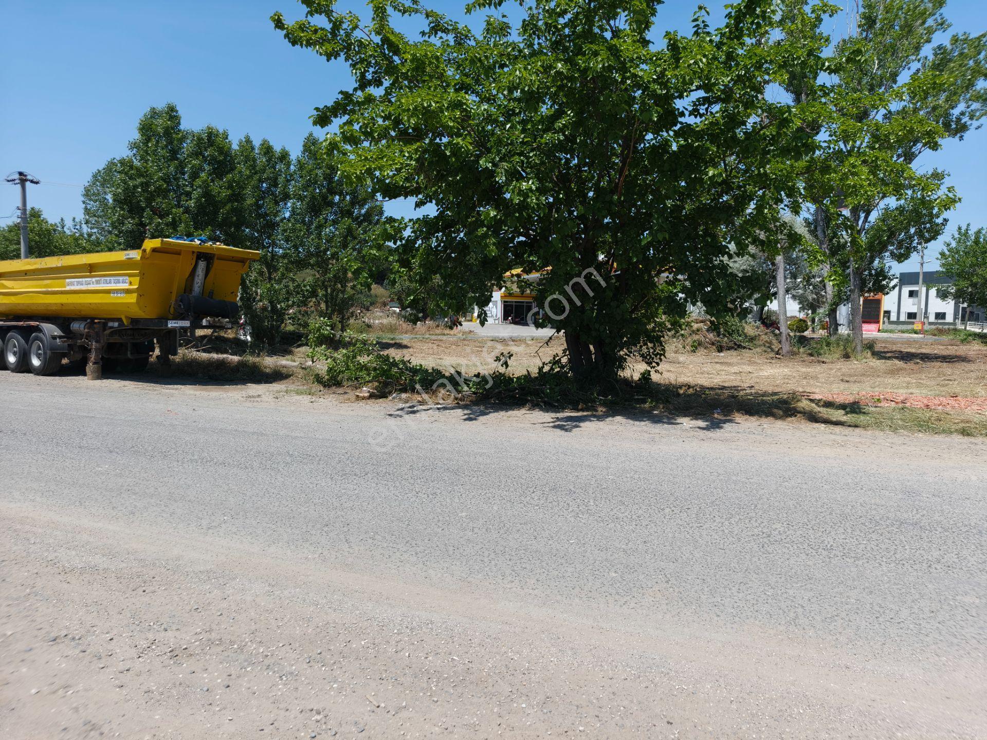 Bulut Yatırımdan 1087 M² % 10 İmarlı Merkezi Konumda Köşe Arsa - Görsel 26