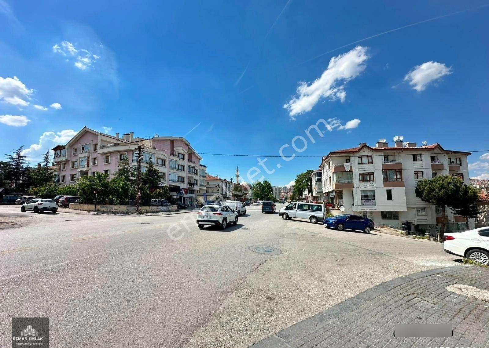 Uzman Emlak'dan Basın Cadde.üzeri 2.kat Konumunda Yüksek Giriş Eşyalı 3+1 Daire - Görsel 20