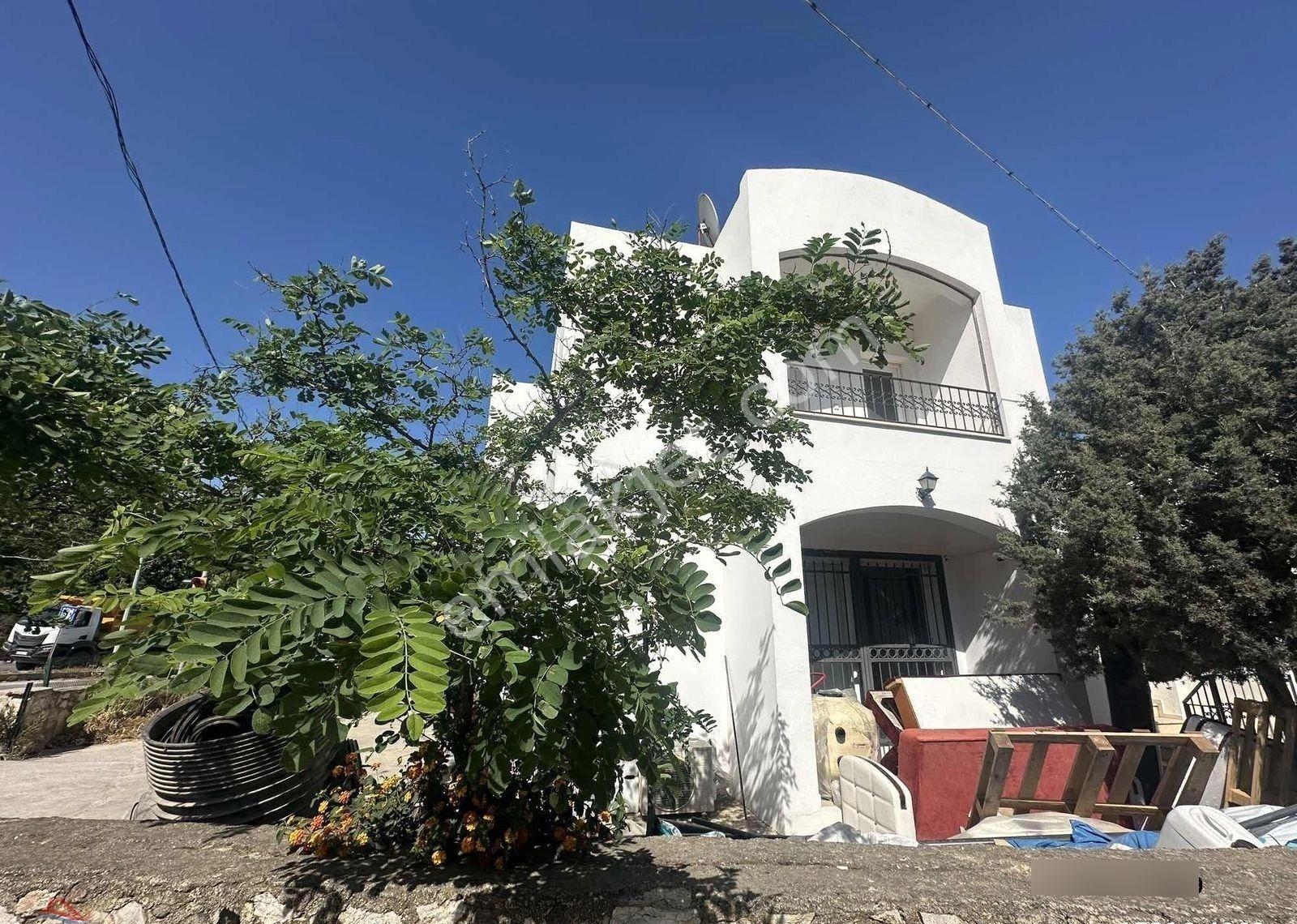 Bodrum Gürece Kavşağında Kiralık 1+ 1 Üst Kat Ofis