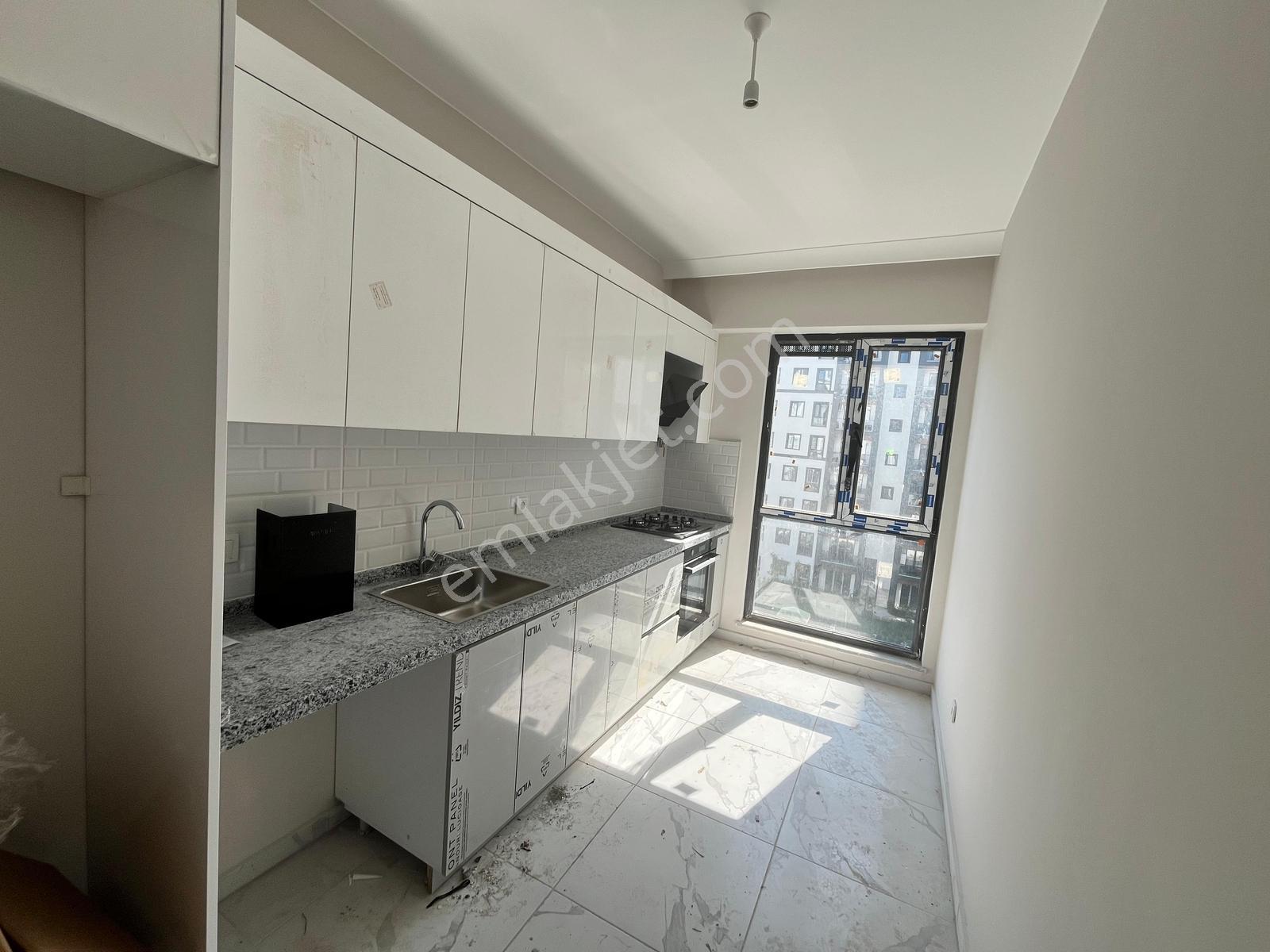 Pendik Mir Metro Sitesi Ön Cephe Manzaralı Satılık 2+1 Daire - Görsel 27