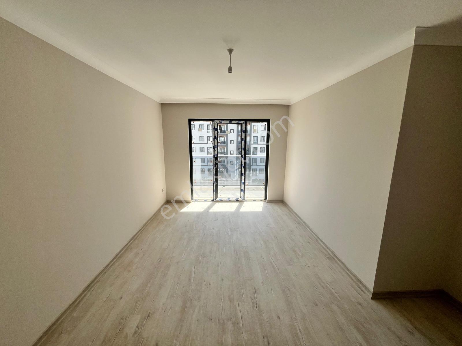 Pendik Mir Metro Sitesi Ön Cephe Manzaralı Satılık 2+1 Daire - Görsel 6