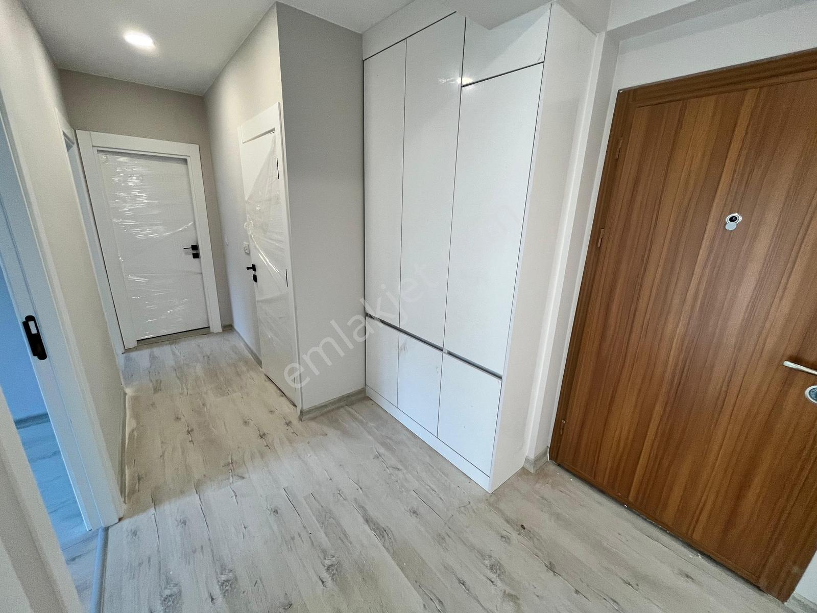 Pendik Mir Metro Sitesi Ön Cephe Manzaralı Satılık 2+1 Daire - Görsel 30