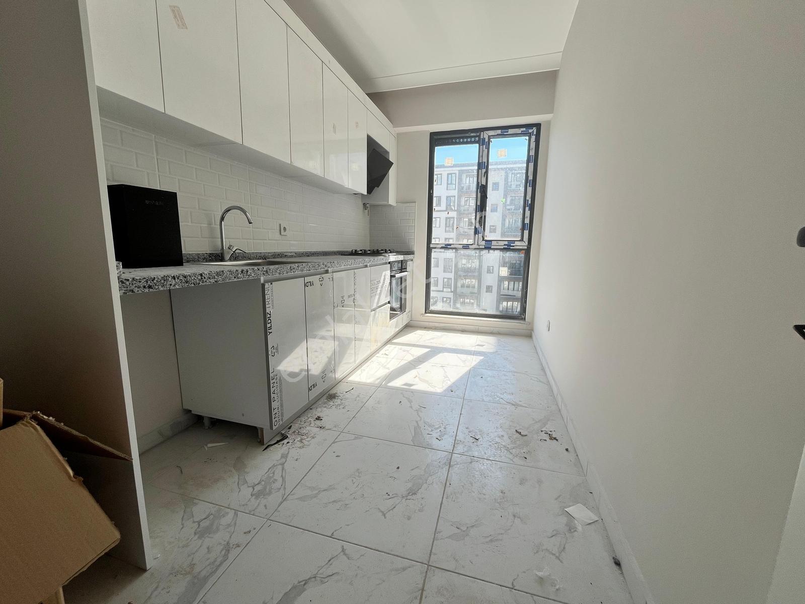 Pendik Mir Metro Sitesi Ön Cephe Manzaralı Satılık 2+1 Daire - Görsel 35