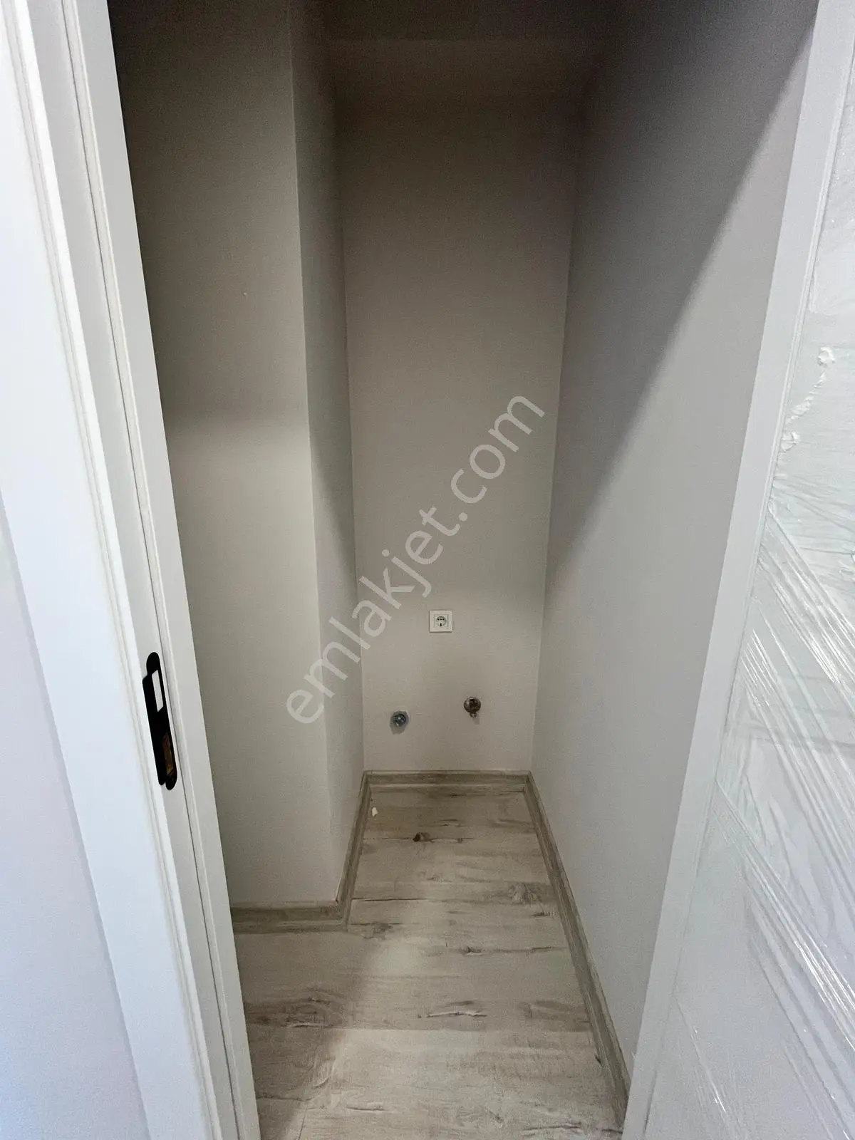Pendik Mir Metro Sitesi Ön Cephe Manzaralı Satılık 2+1 Daire - Görsel 33