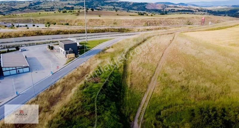 İzmir Yolu Üzeri Benzinlik Arkası 10500 M2 Kare Arazi - Görsel 4