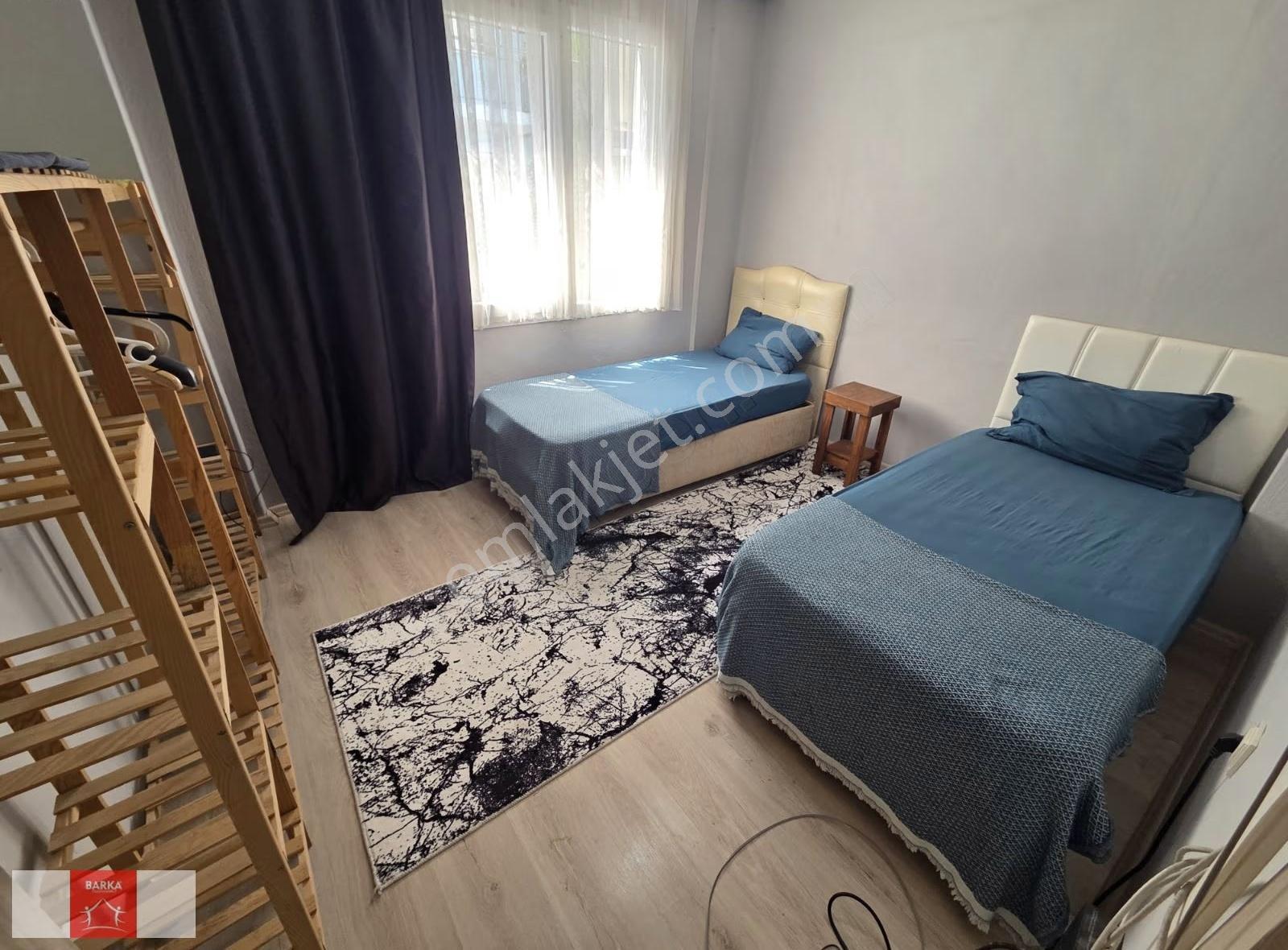 Bornova Lüx Eşyalı 2+1 Doğalgaz Ve Klimalı Arakat - Görsel 13