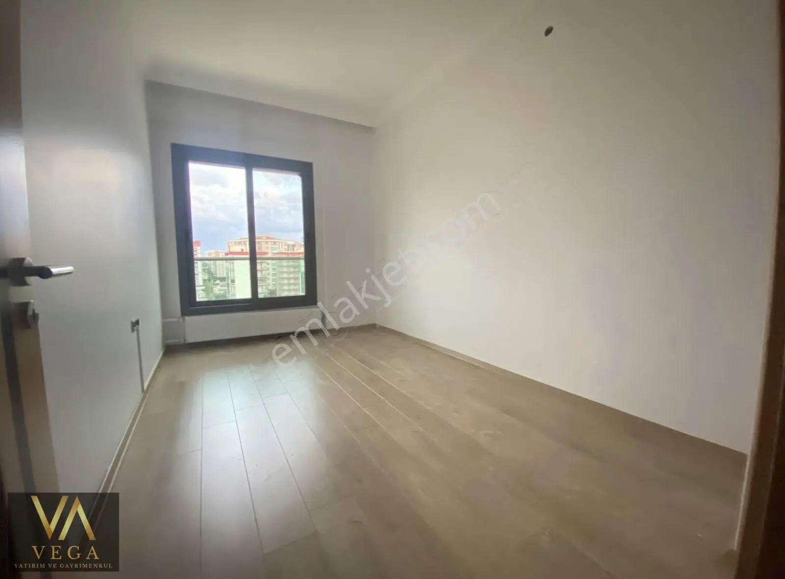 Güzelyurt'ta 3+1 Site İçerisinde Kiralık Arakat Daire - Görsel 5