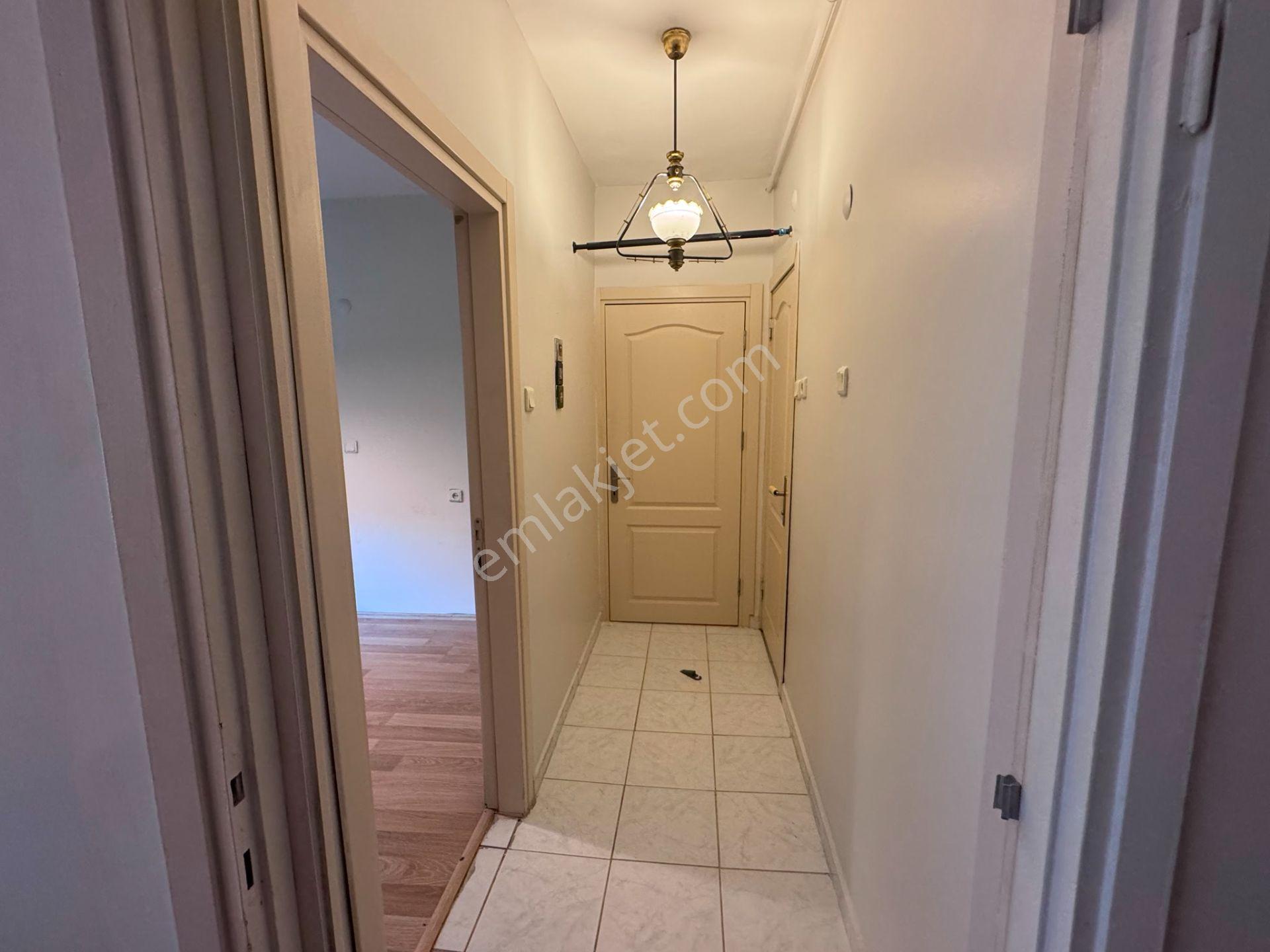 Merdivenköy Oray Sitesinde Satılık 2+1 Balkonlu Daire - Görsel 6