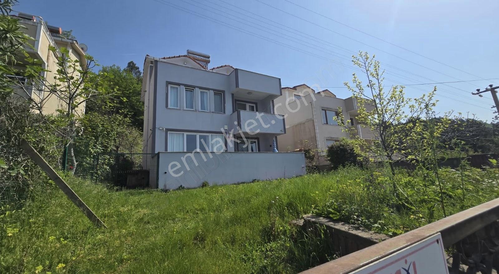 Cide İlkim Emlak'tan Denize Sıfır Satılık Villa - Görsel 6