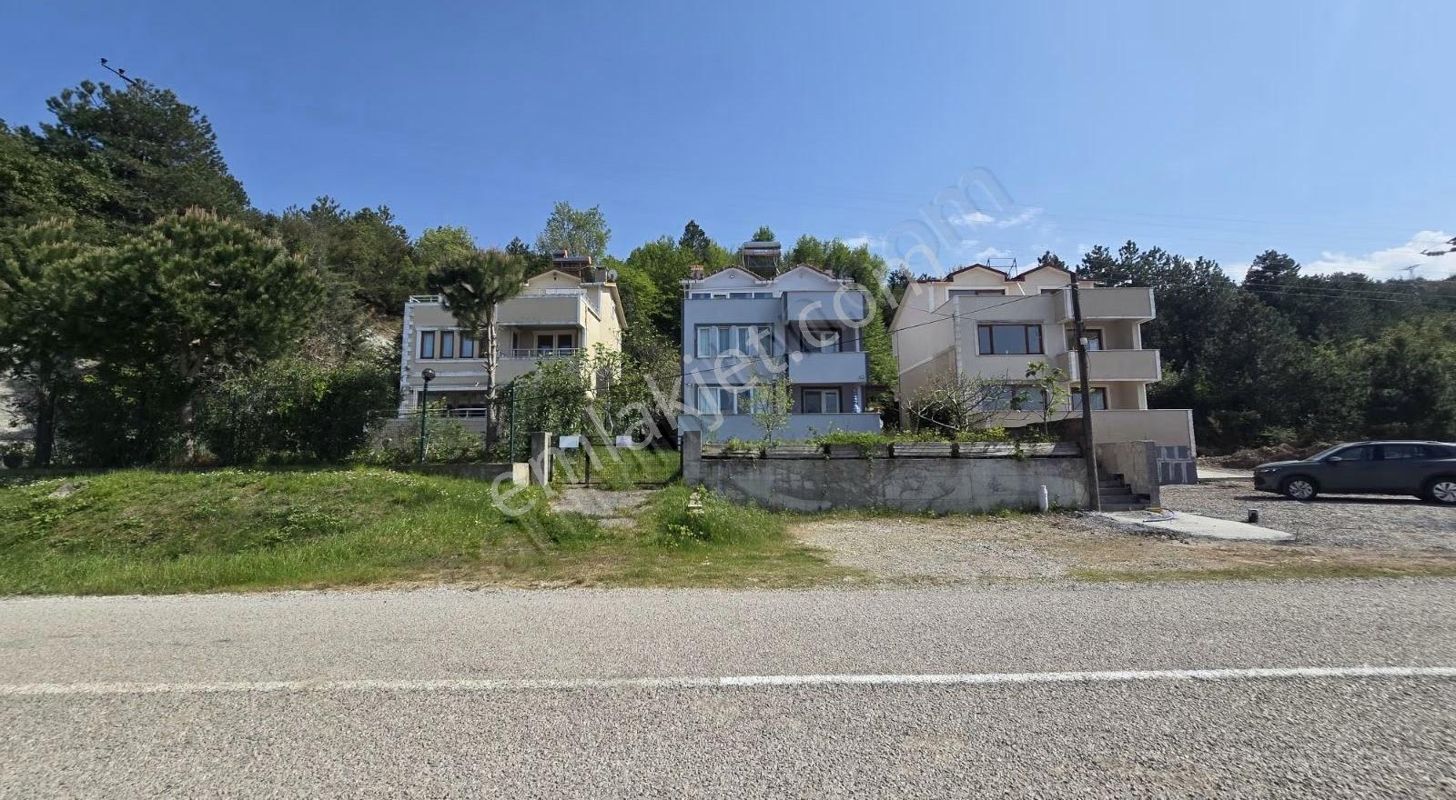 Cide İlkim Emlak'tan Denize Sıfır Satılık Villa - Görsel 4