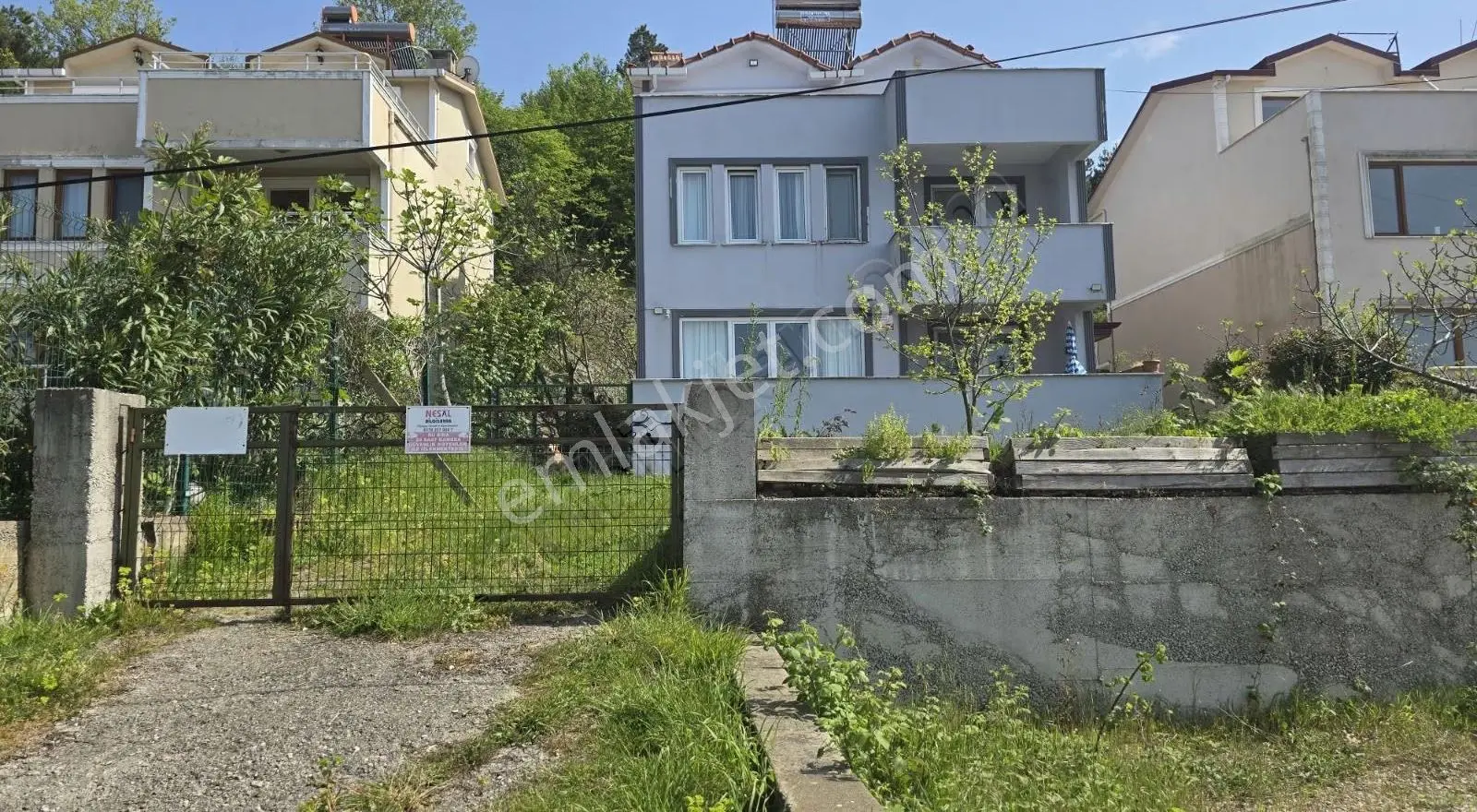 Cide İlkim Emlak'tan Denize Sıfır Satılık Villa