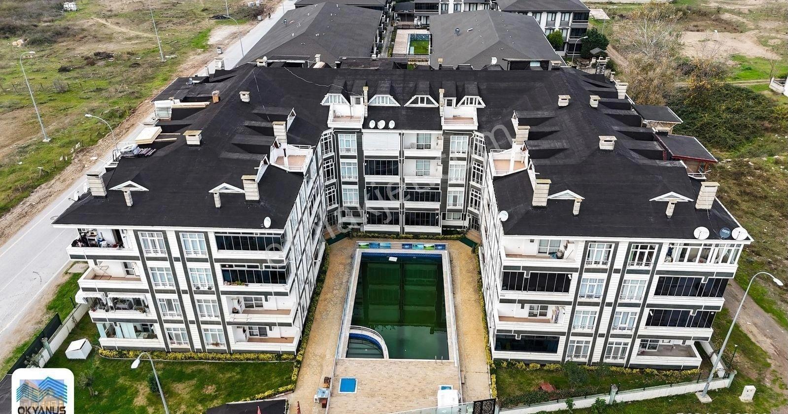 🏡🌊 Sakarya/karasu Yalı Mah.de Havuzlu Sitede 2+1 Eşyalı Ara Kat Fırsat Daire! 🌊 - Görsel 9
