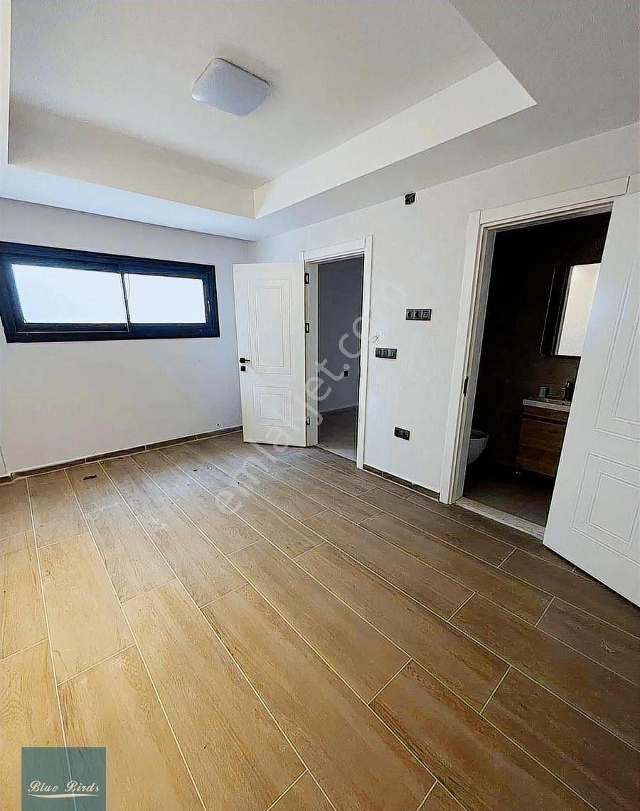 Kuşadası Avm Bölgesi Kiralık Tek Müstakil Villa - Görsel 24