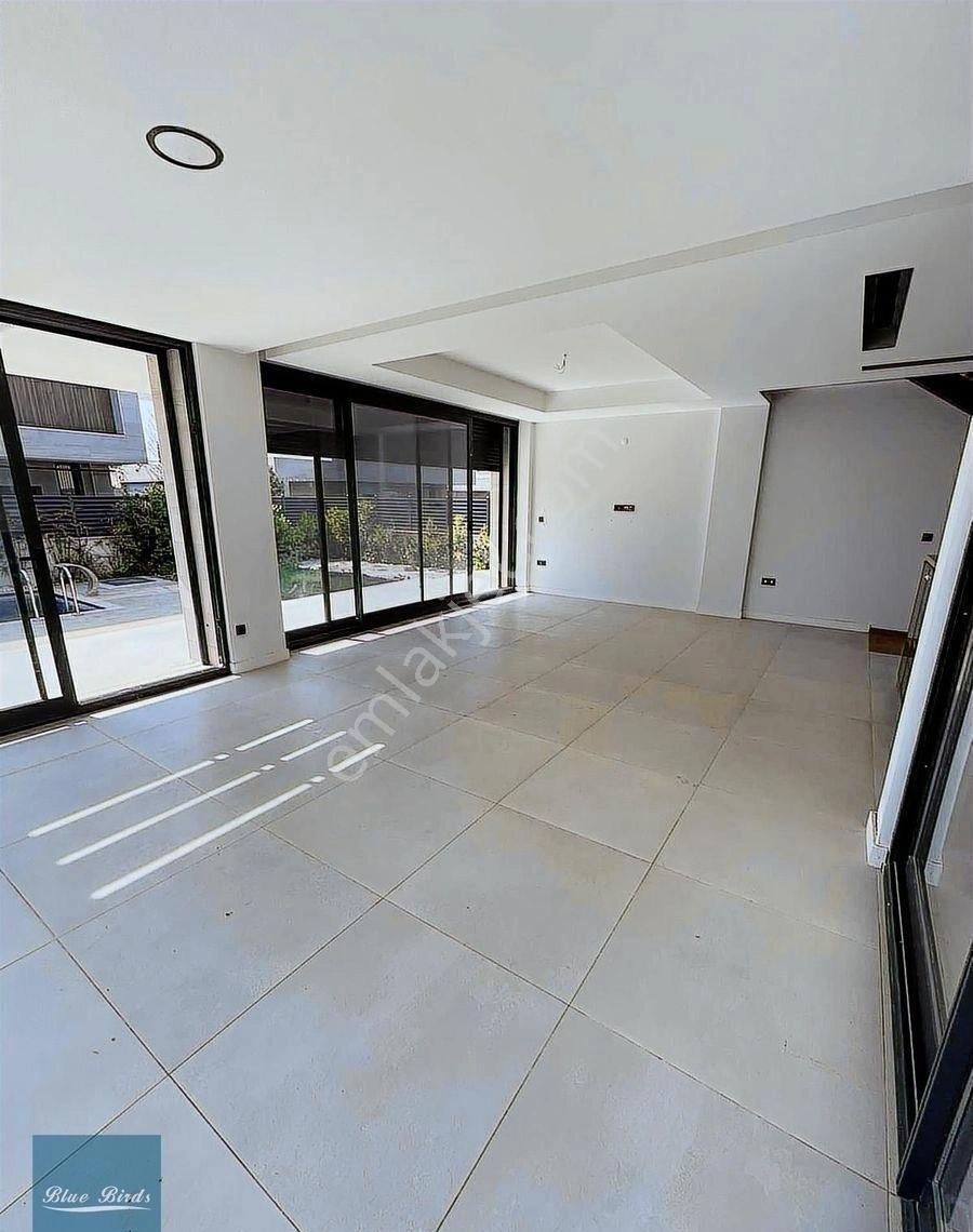 Kuşadası Avm Bölgesi Kiralık Tek Müstakil Villa - Görsel 6