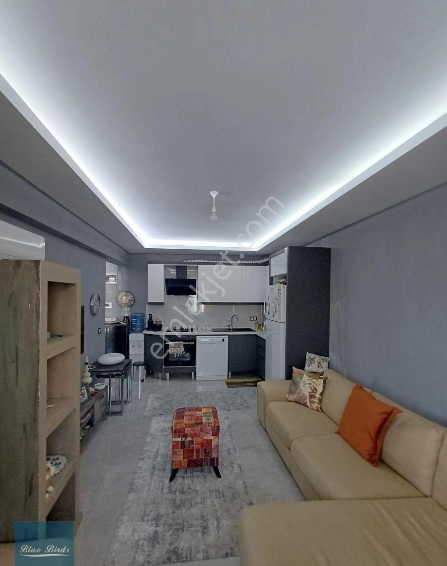 Kusadası Carsı Merkez Full Esyalı Arakat Daire. - Görsel 2