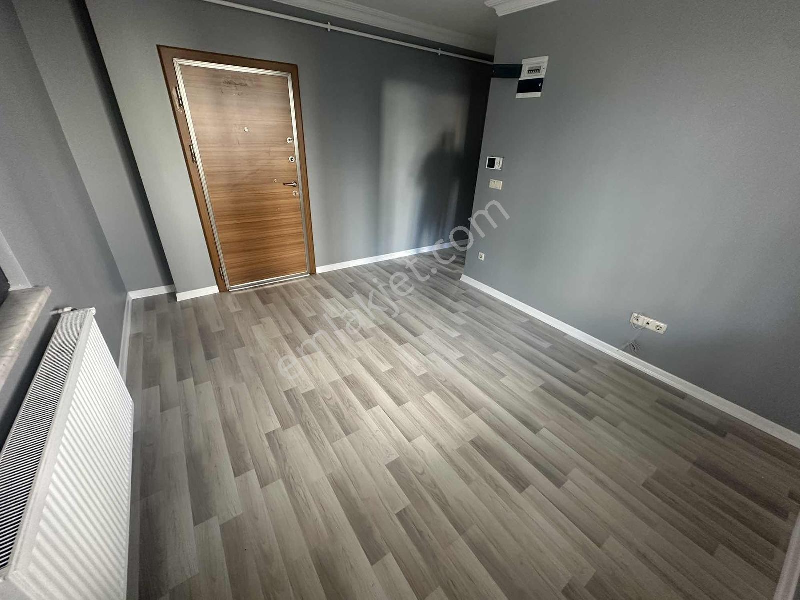 Çekmeköy Soğukpınar' Da Pratik Kullanışlı 1+1 Daire - Görsel 14