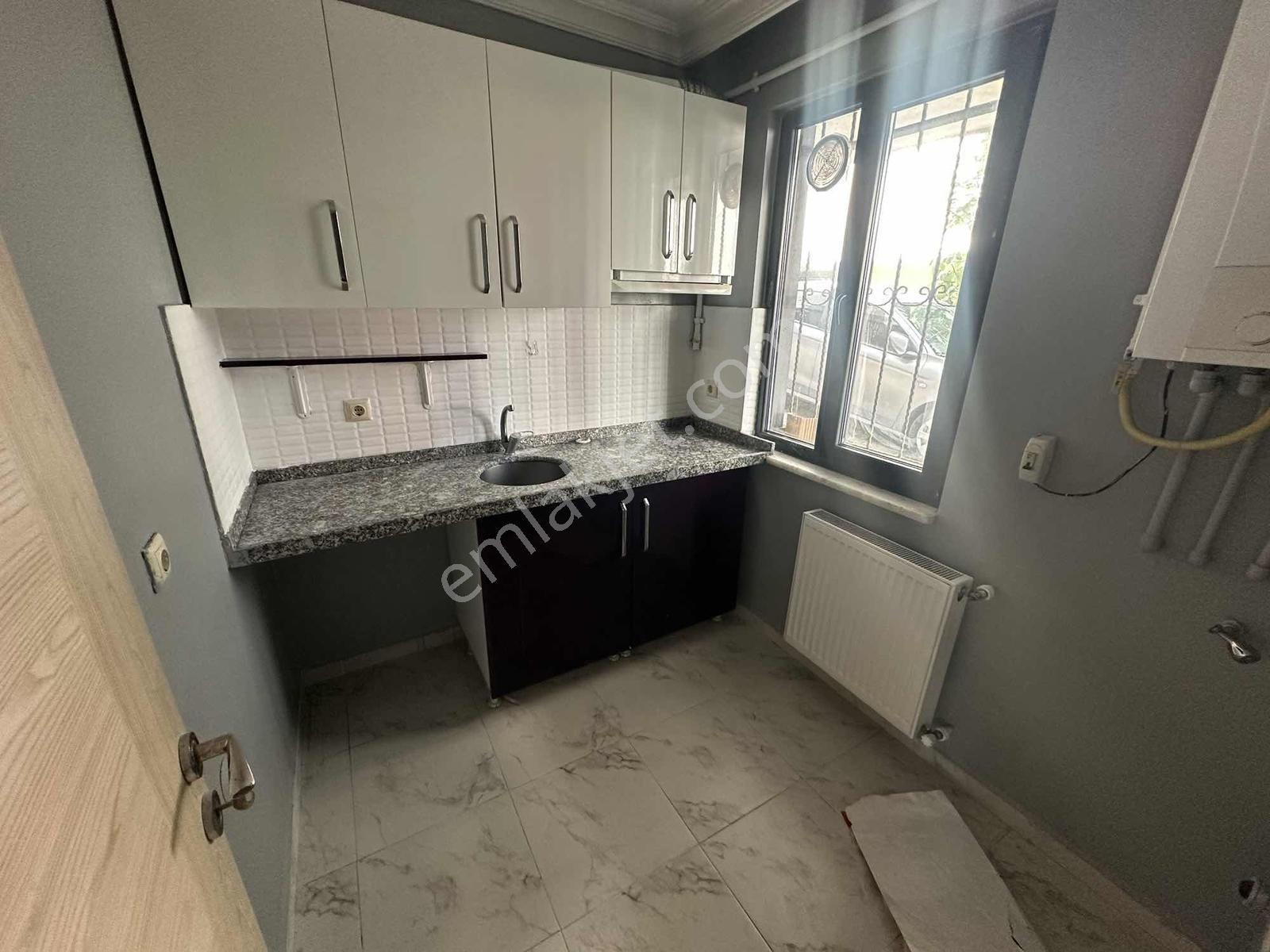 Çekmeköy Soğukpınar' Da Pratik Kullanışlı 1+1 Daire - Görsel 2