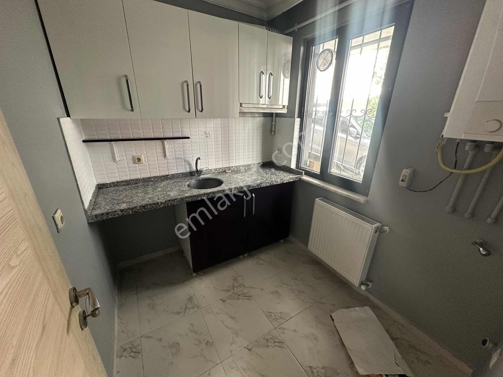 Çekmeköy Soğukpınar' Da Pratik Kullanışlı 1+1 Daire - Görsel 16