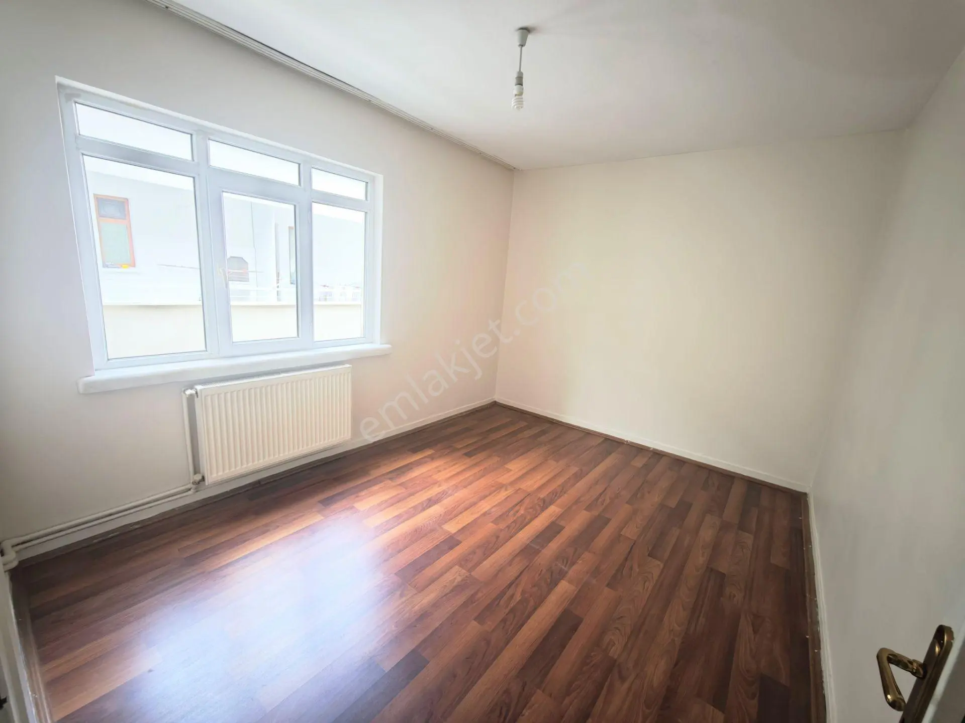 Gazi Mahallesi Kiralık Üni. Yakını, Arakat, İçi Yapılı 2+1 Daire - Görsel 2