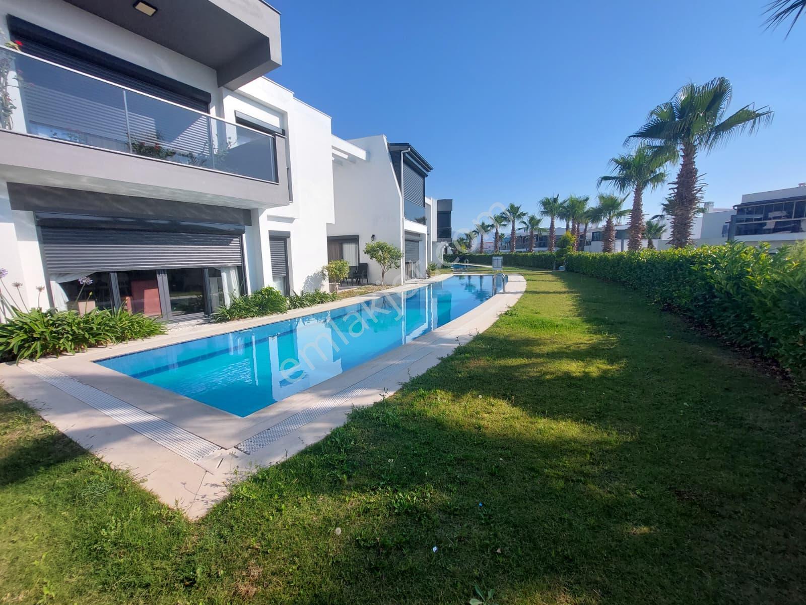 Kuşadası Alp Sahil Evleri'nde Denize 800 Mt. 1+1 Satılık Daire - Görsel 17
