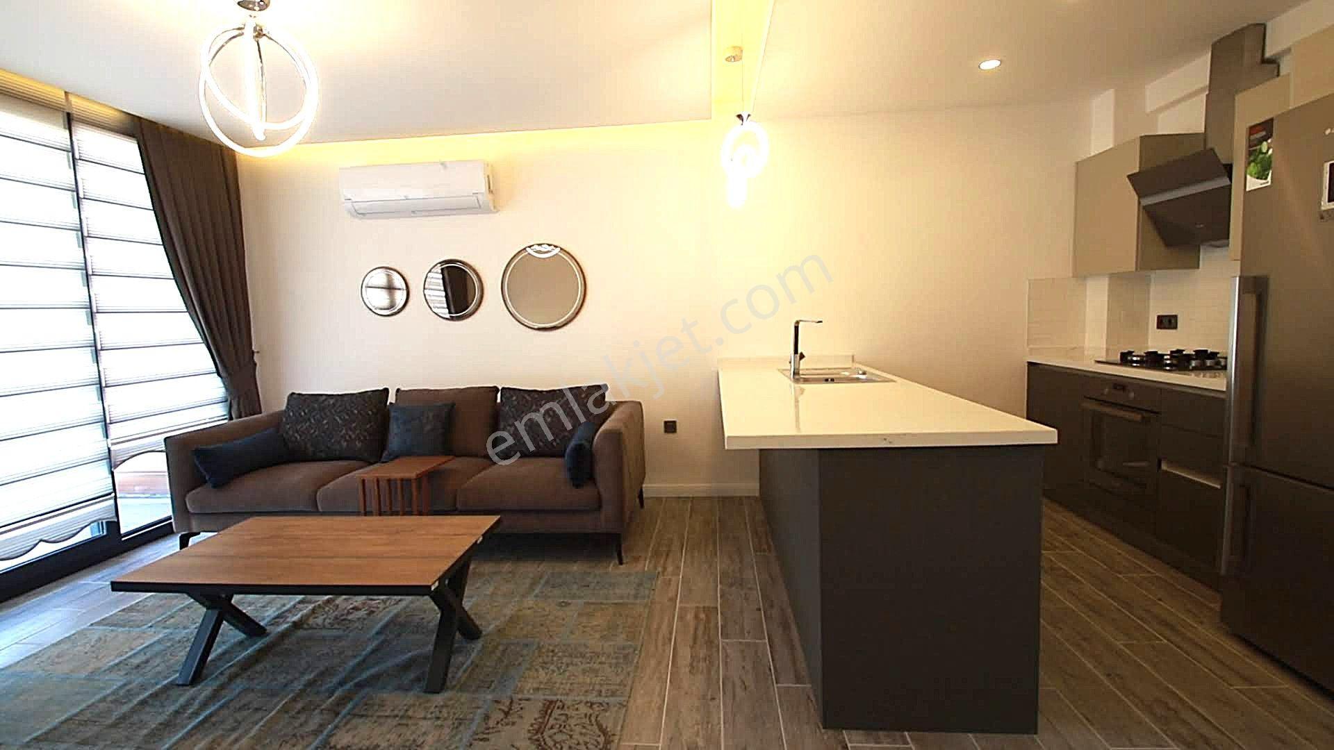 Kuşadası Alp Sahil Evleri'nde Denize 800 Mt. 1+1 Satılık Daire - Görsel 3