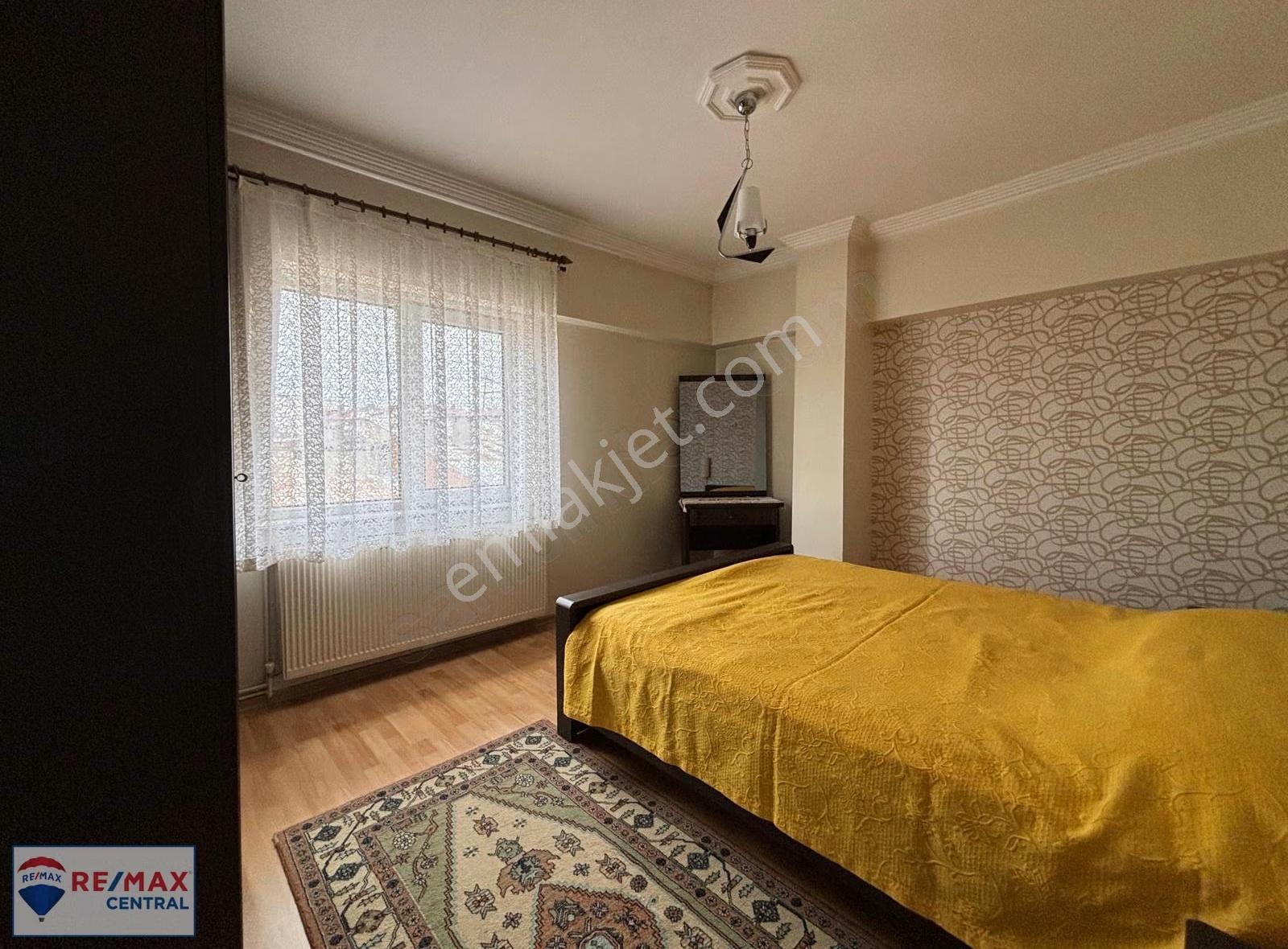 Remax Central'dan İstasyon Caddesinde Eşyalı Kiralık 3+1 Daire - Görsel 8