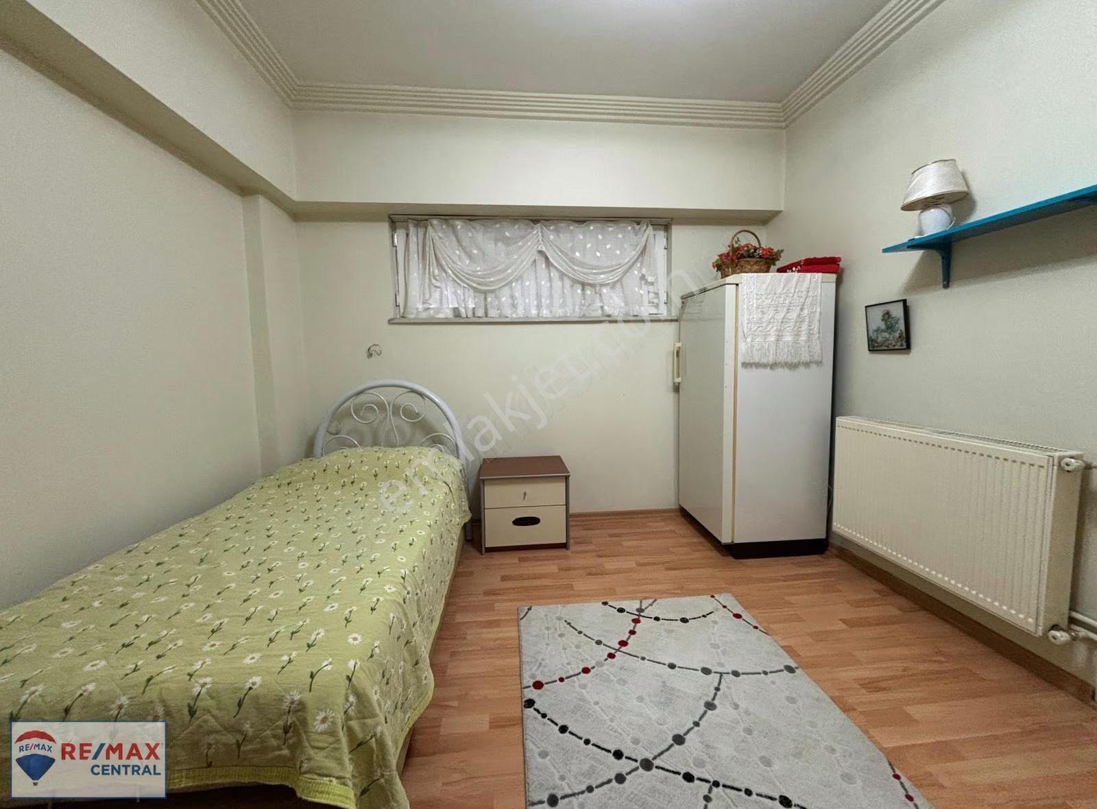 Remax Central'dan İstasyon Caddesinde Eşyalı Kiralık 3+1 Daire - Görsel 26