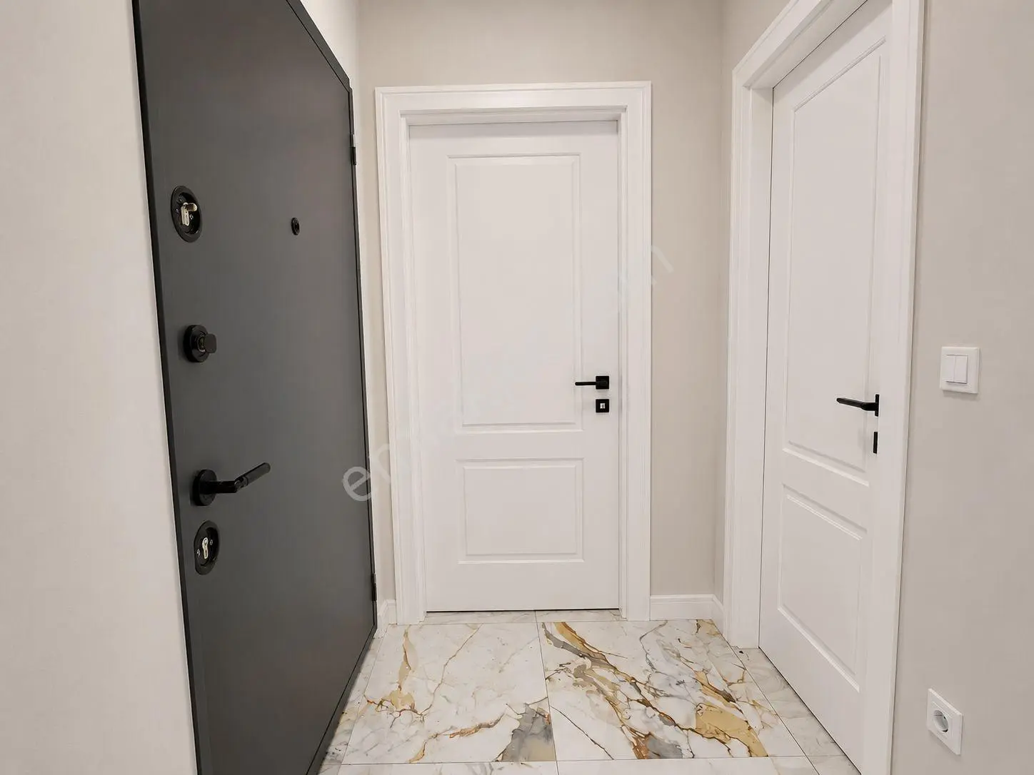 Çekmeköy Kiralık 4+1 Üst Dublex Yerden Isıtmalı Teraslı Daire - Görsel 2