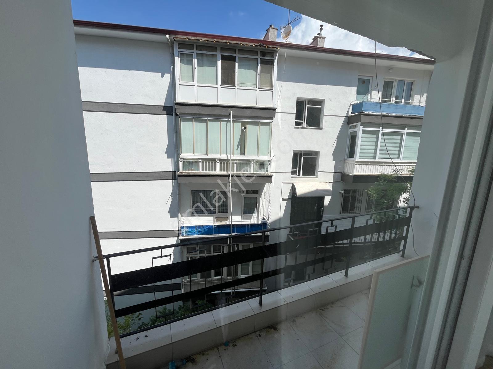 Küçükesat'ta 3+1 Ful Yapılı Eşyalı Kiralık Daire - Görsel 10