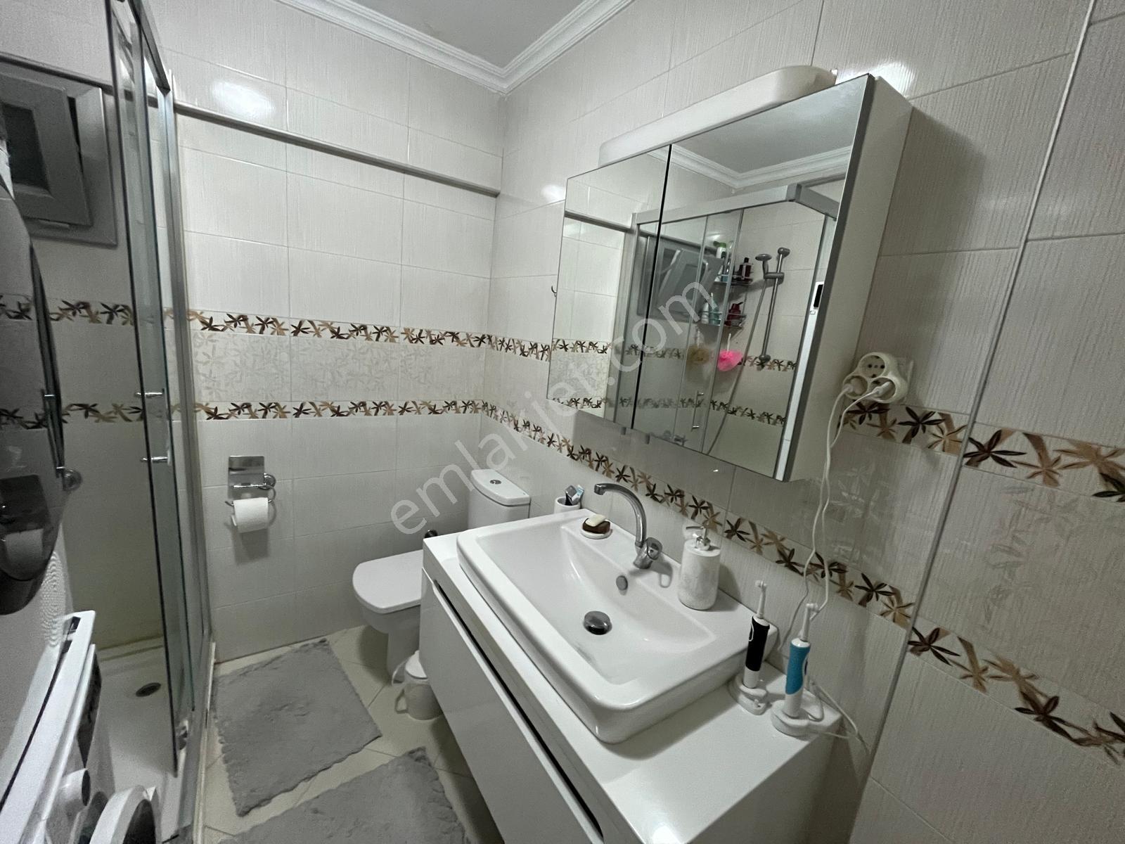 Küçükesat'ta 3+1 Ful Yapılı Eşyalı Kiralık Daire - Görsel 27