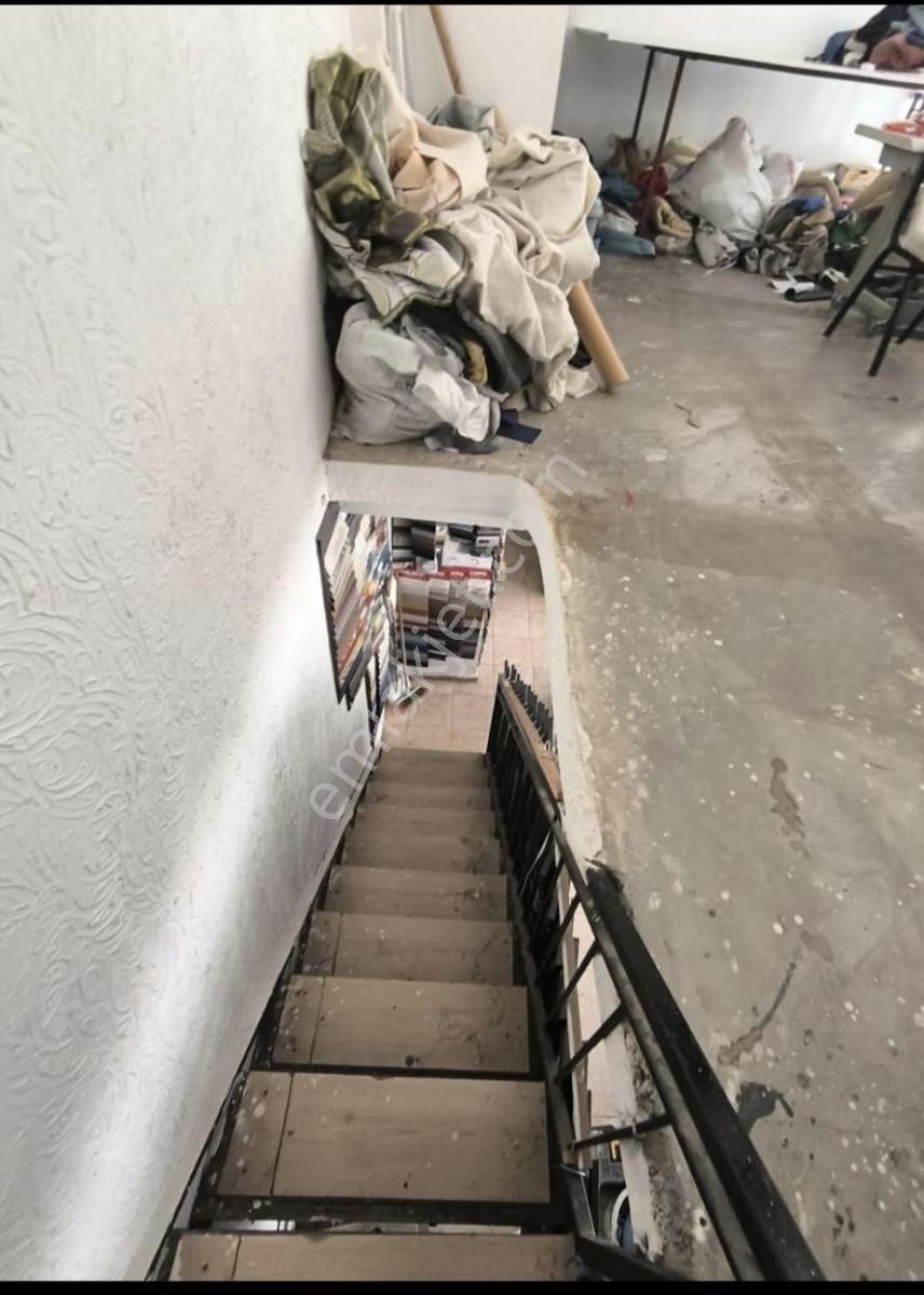 Kuşadası Egemed Hastanesi Civarı Satılık Dükkan - Görsel 9