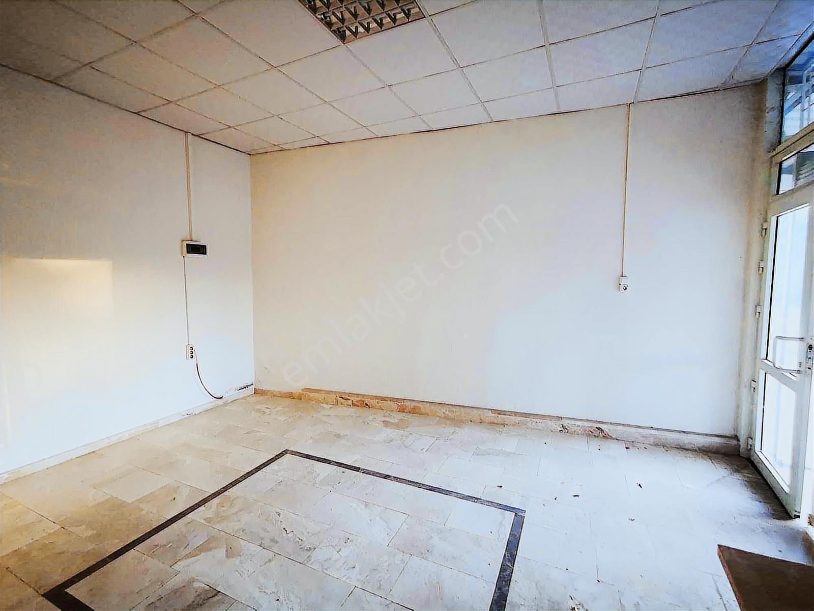Saygın 'dan Hacıeyüplü Mah. Kiralık İşyeri Önü Açık - Görsel 3