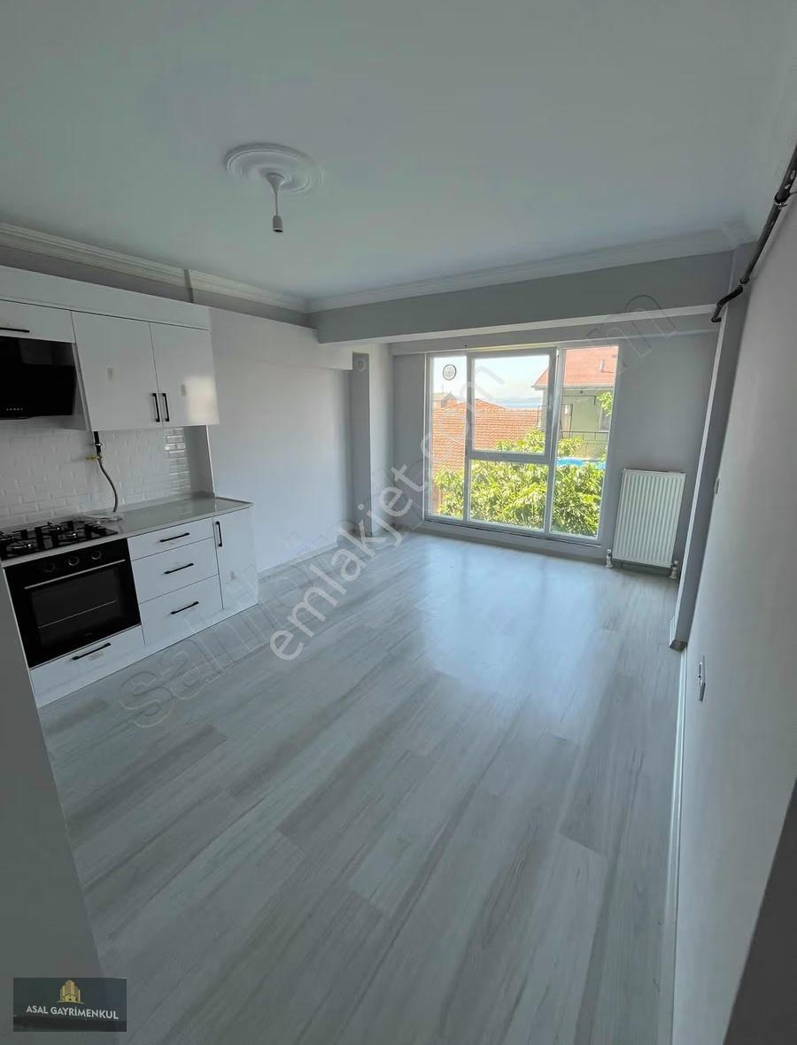 Asal Gayrimenkulden Çiftlik Caddesinde 2+1 Kiralık Daire