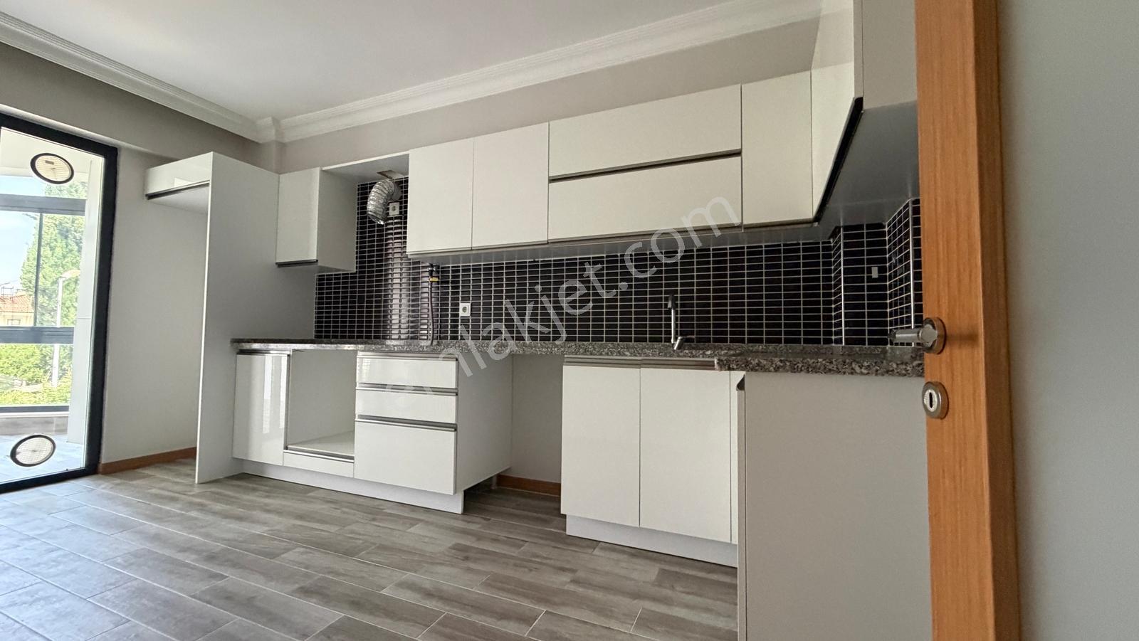 C21 İz Elif Zengin'den Stad Yakını Lüks Kiralık Daire.. - Görsel 23