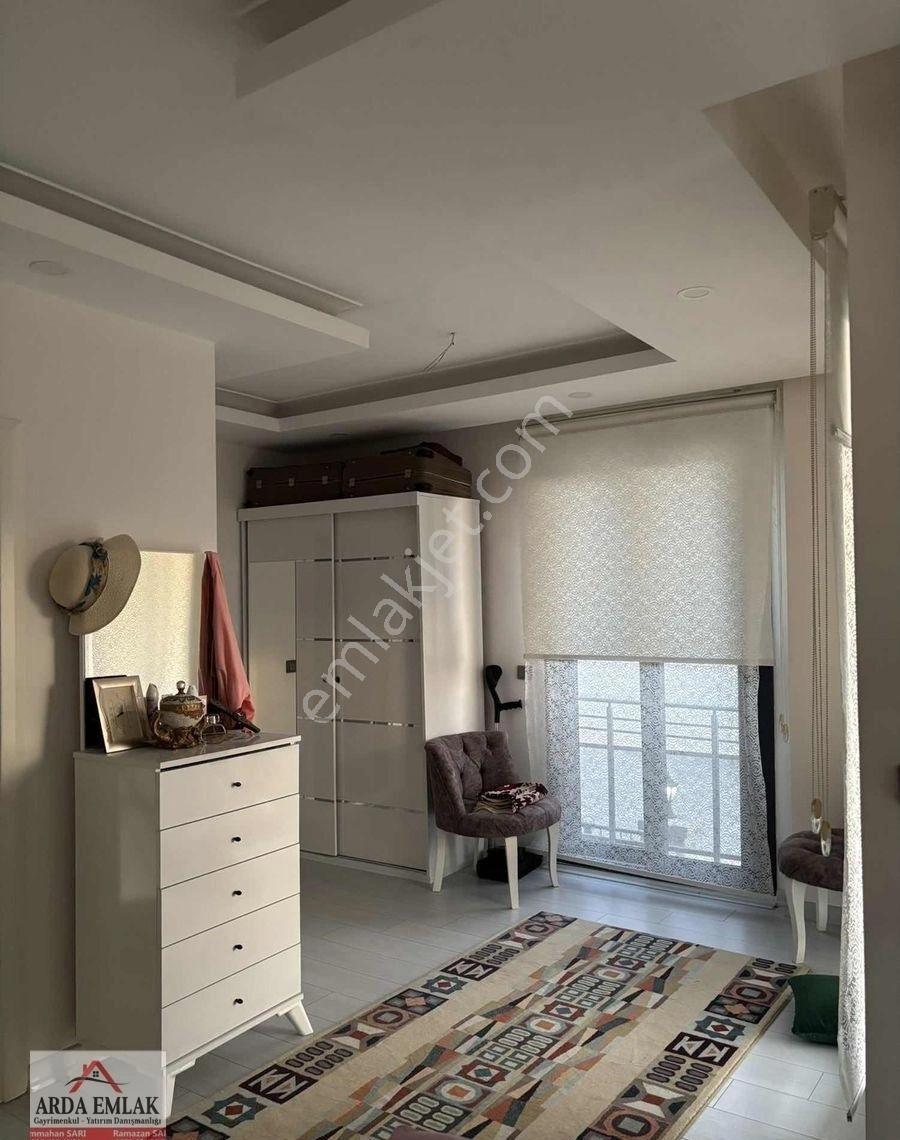 Milas Güllük Mahallesinde Tripleks Daire - Görsel 16