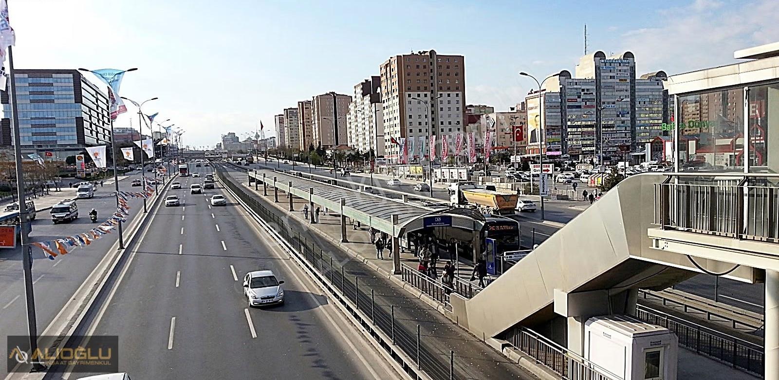 Cam Seviyesi Yüksek Merkezi Konumda Masrafsız 2+1 Daire - Görsel 15
