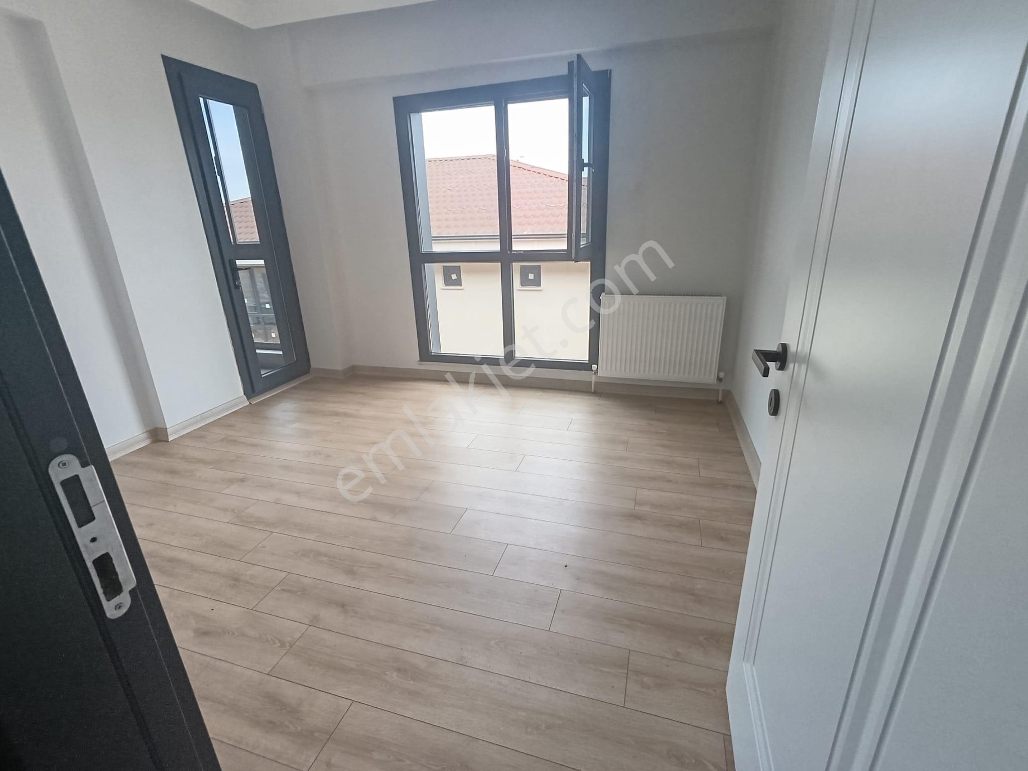 Remax Land'dan Emlaklarda Hürriyet Mahallesinde Kiralık 1+1(boş) - Görsel 8