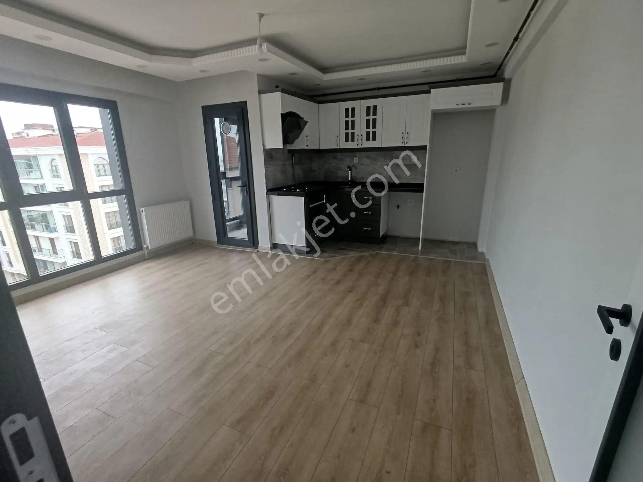 Remax Land'dan Emlaklarda Hürriyet Mahallesinde Kiralık 1+1(boş) - Görsel 3