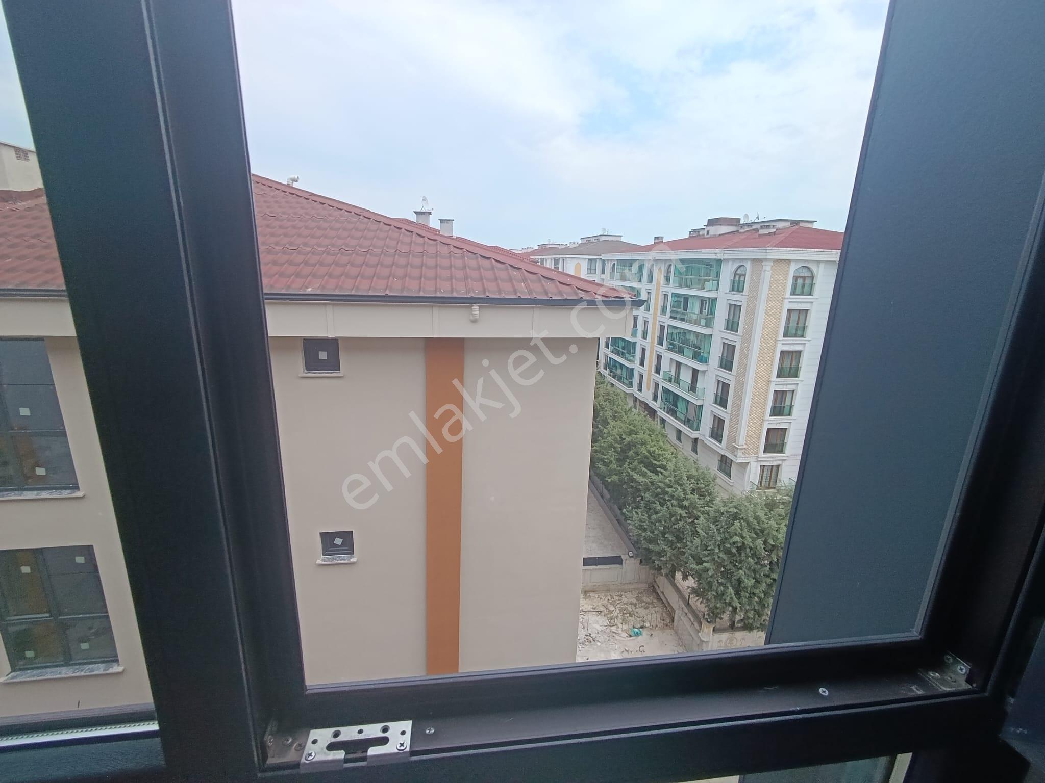 Remax Land'dan Emlaklarda Hürriyet Mahallesinde Kiralık 1+1(boş) - Görsel 18