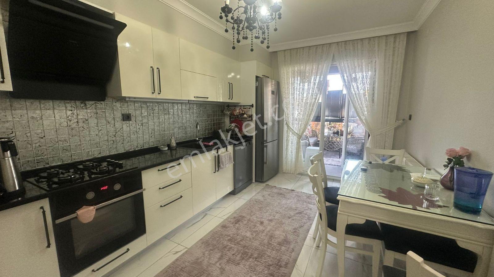 Remax-hür Fatma Yıldız Dan Serdivan Abdülhamid-1 Sit. Satılık - Görsel 23
