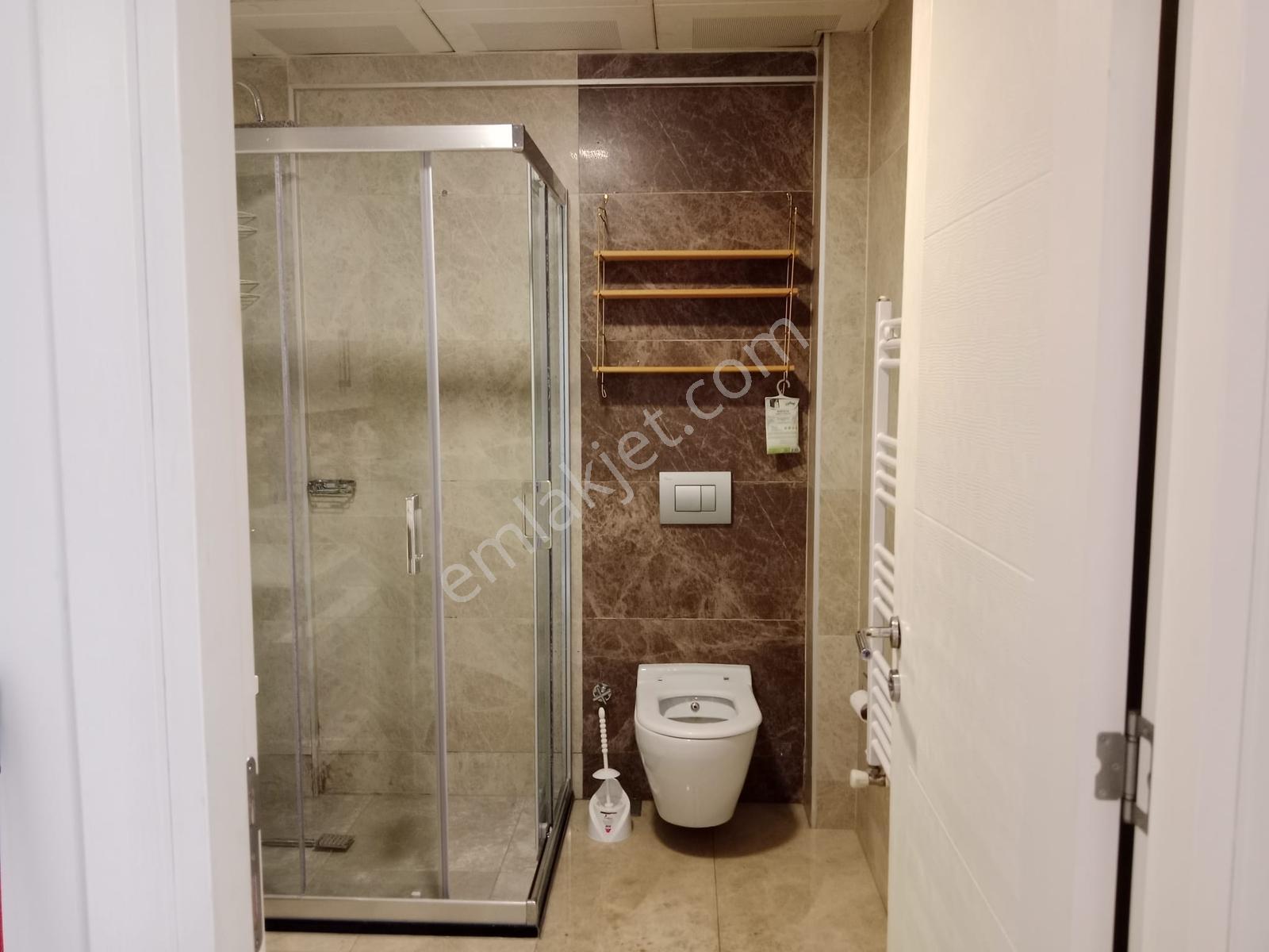 Karşıyaka Şemiklerde Kapalı Mutfaklı Geniş Kiralık 1+1 Daire - Görsel 12