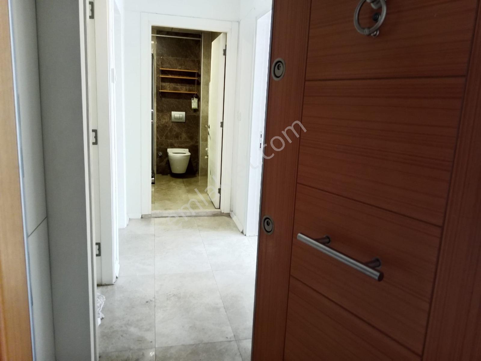 Karşıyaka Şemiklerde Kapalı Mutfaklı Geniş Kiralık 1+1 Daire - Görsel 16