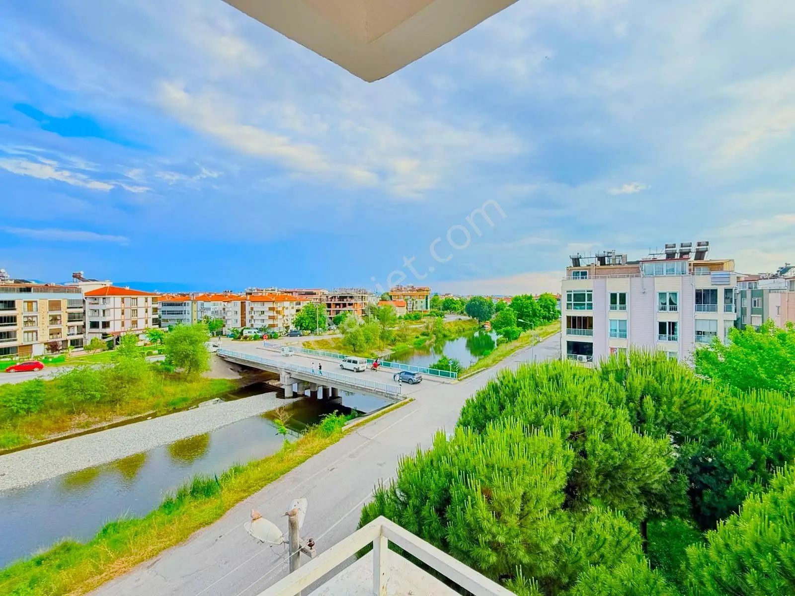 𝄞yetkilisi Blue Life Egen'den İkizçay'da 3+1 Ada Mutfaklı Çay Manzaralı Barbekülü Daire - Görsel 2