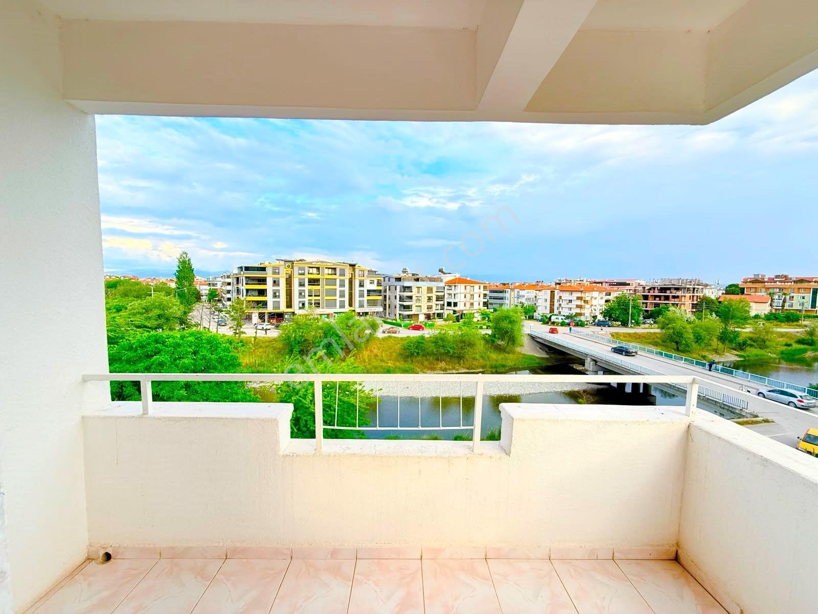 𝄞yetkilisi Blue Life Egen'den İkizçay'da 3+1 Ada Mutfaklı Çay Manzaralı Barbekülü Daire - Görsel 35