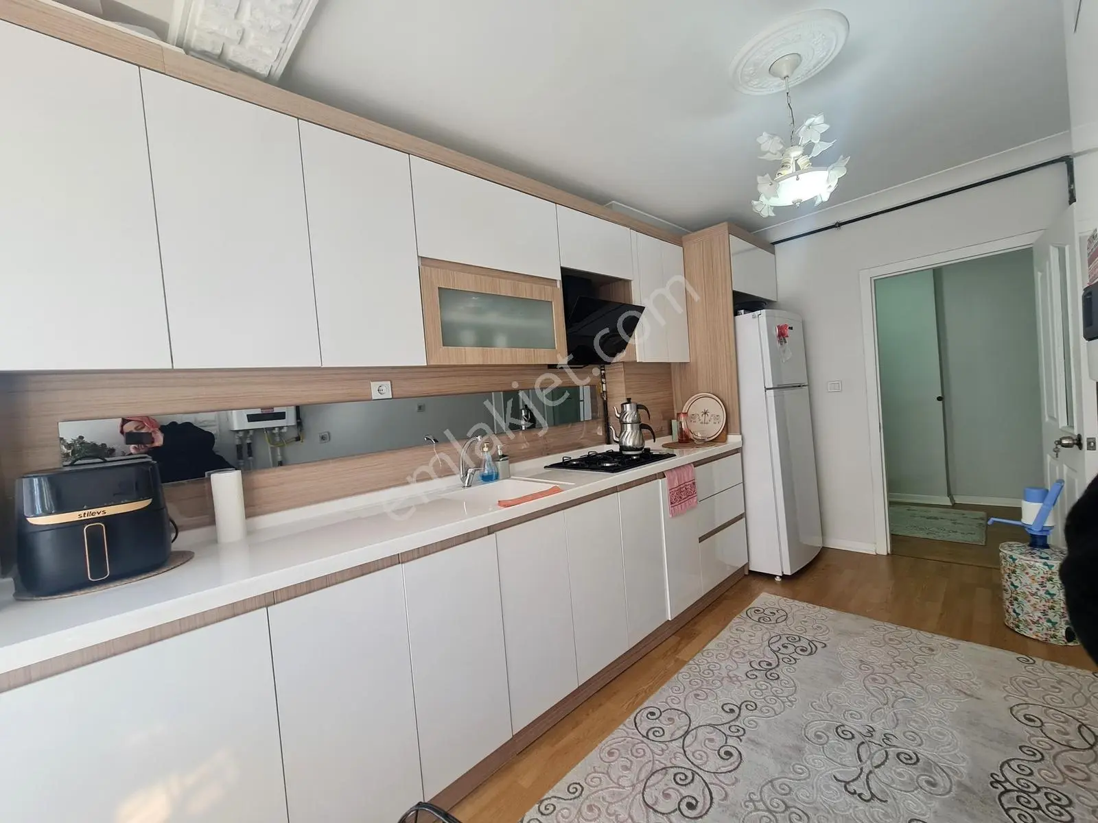 Alsancak Mh. Mit Bağlıca-okul-cadde Dibi 2+1 Full Eşyalı Daire